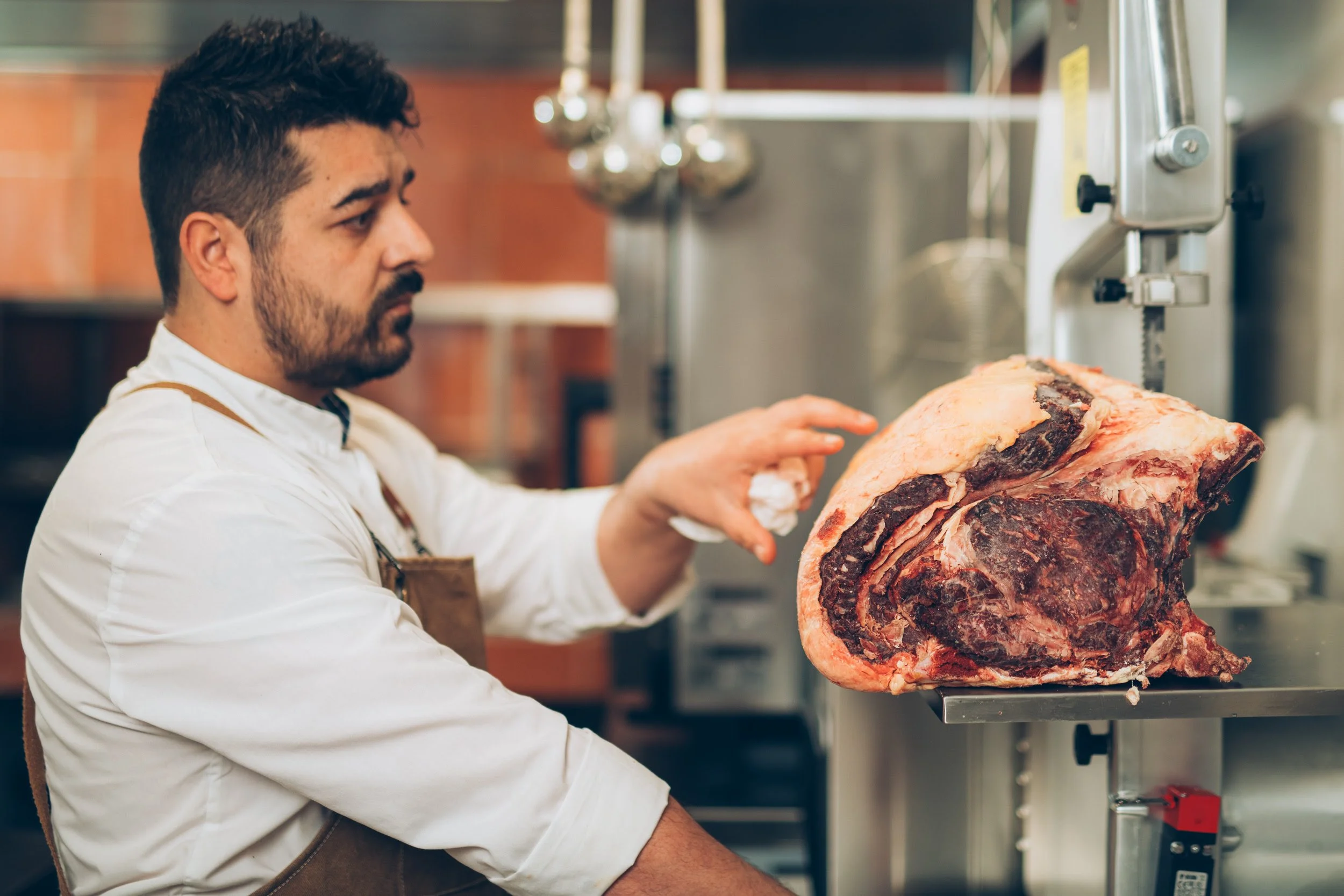  Carolino: abriu em Coimbra um restaurante de cozinha de produto