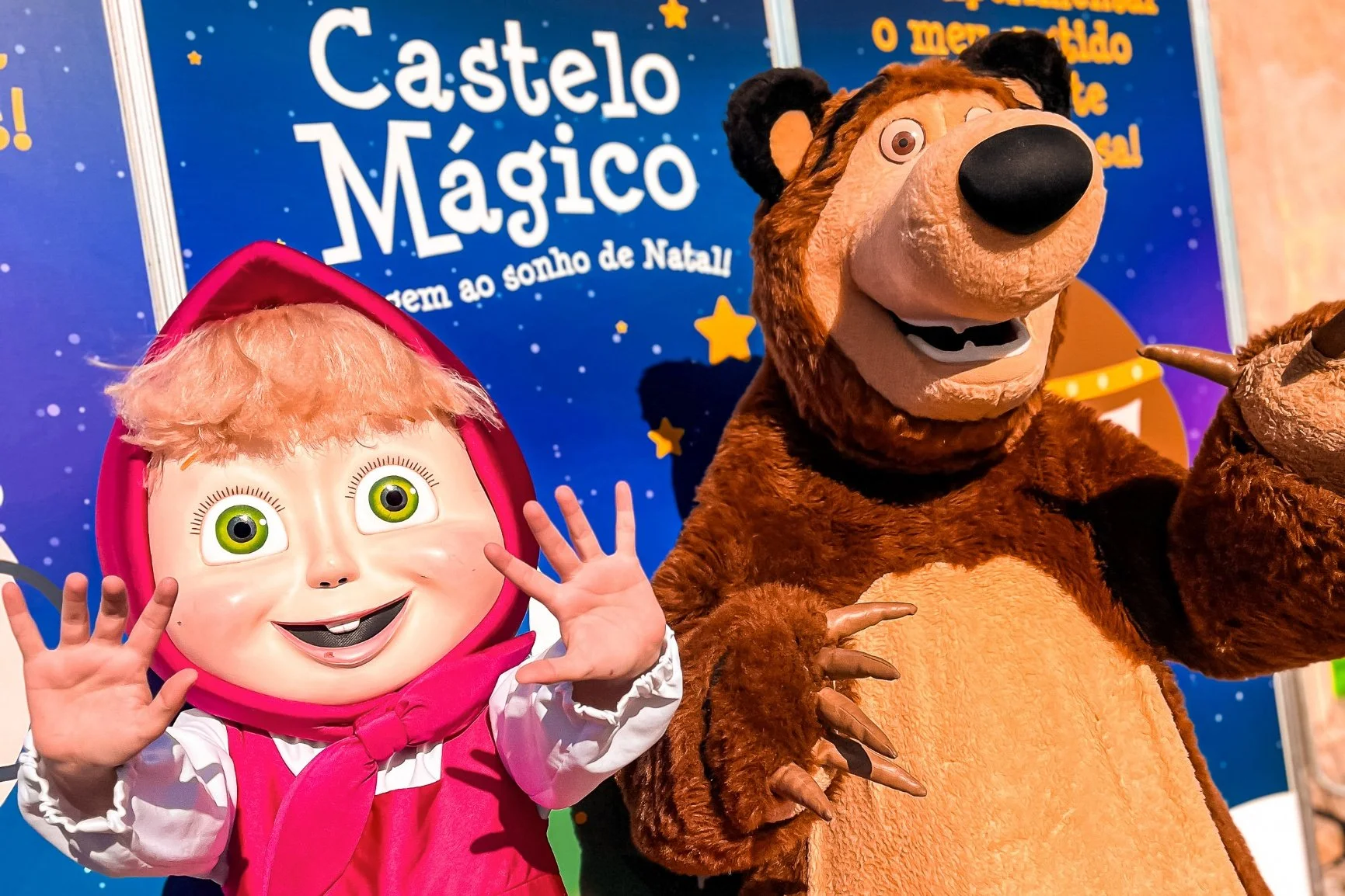 Castelo Mágico recebe Masha e o Urso e Bluey e Bingo 