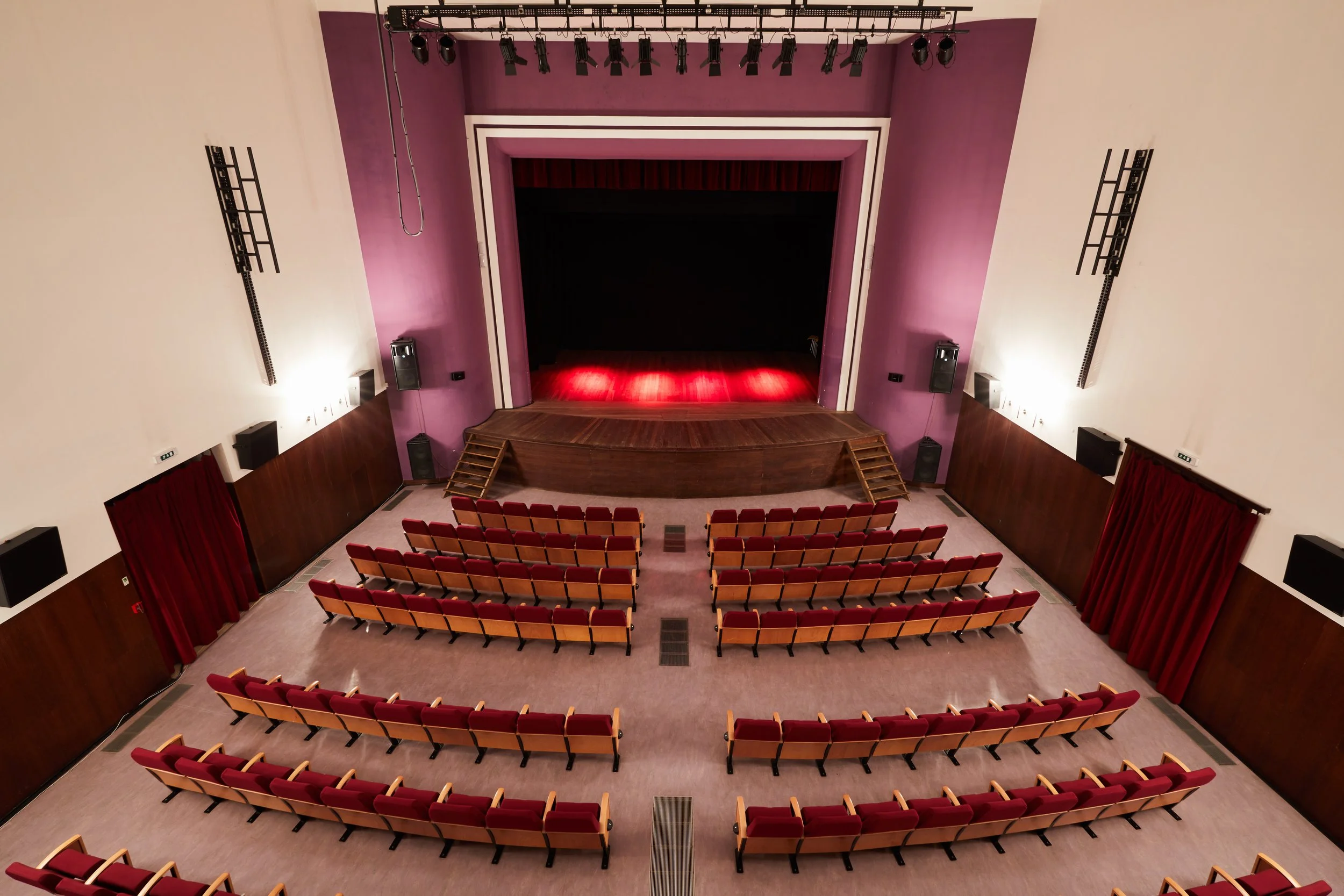 Fim de semana cultural na Mealhada: teatro, solidariedade, cinema e exposições