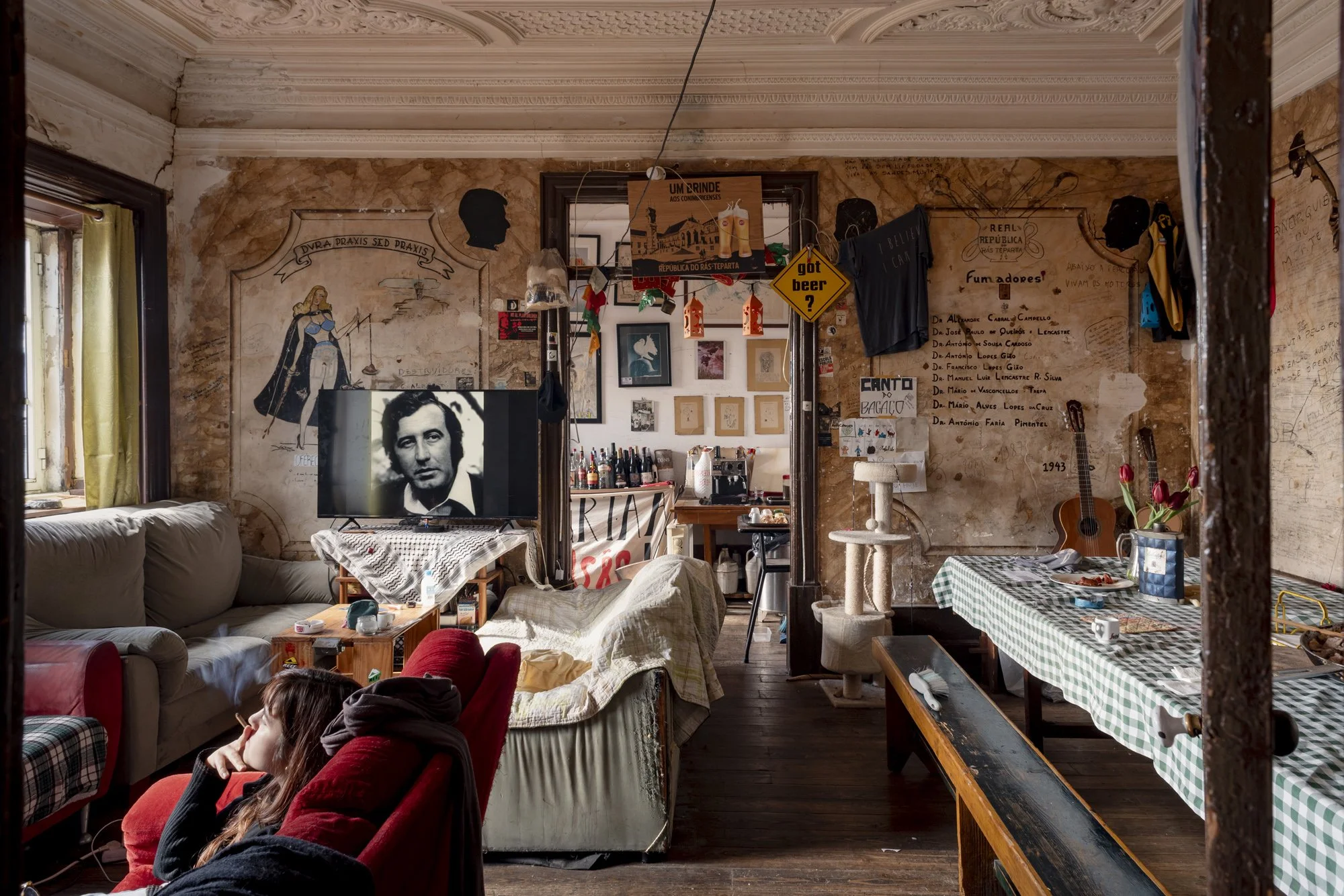 Exposição “A Janela Ainda Existe” apresenta na Casa da Escrita olhar fotográfico sobre as Repúblicas de Coimbra