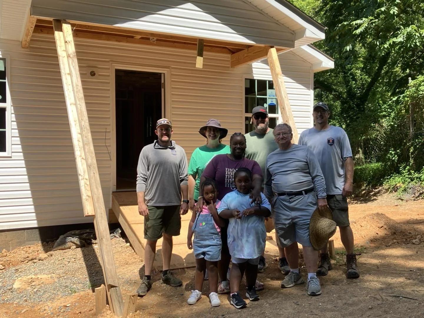 pirelli and Steen family volunteering.jpg