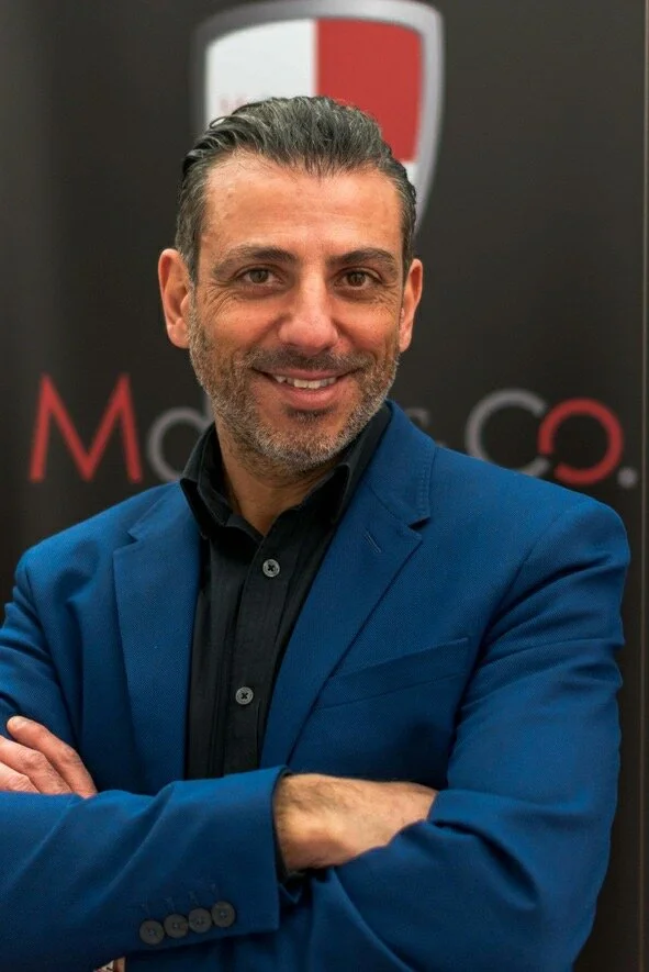 Johnny Mouyanar D.D.