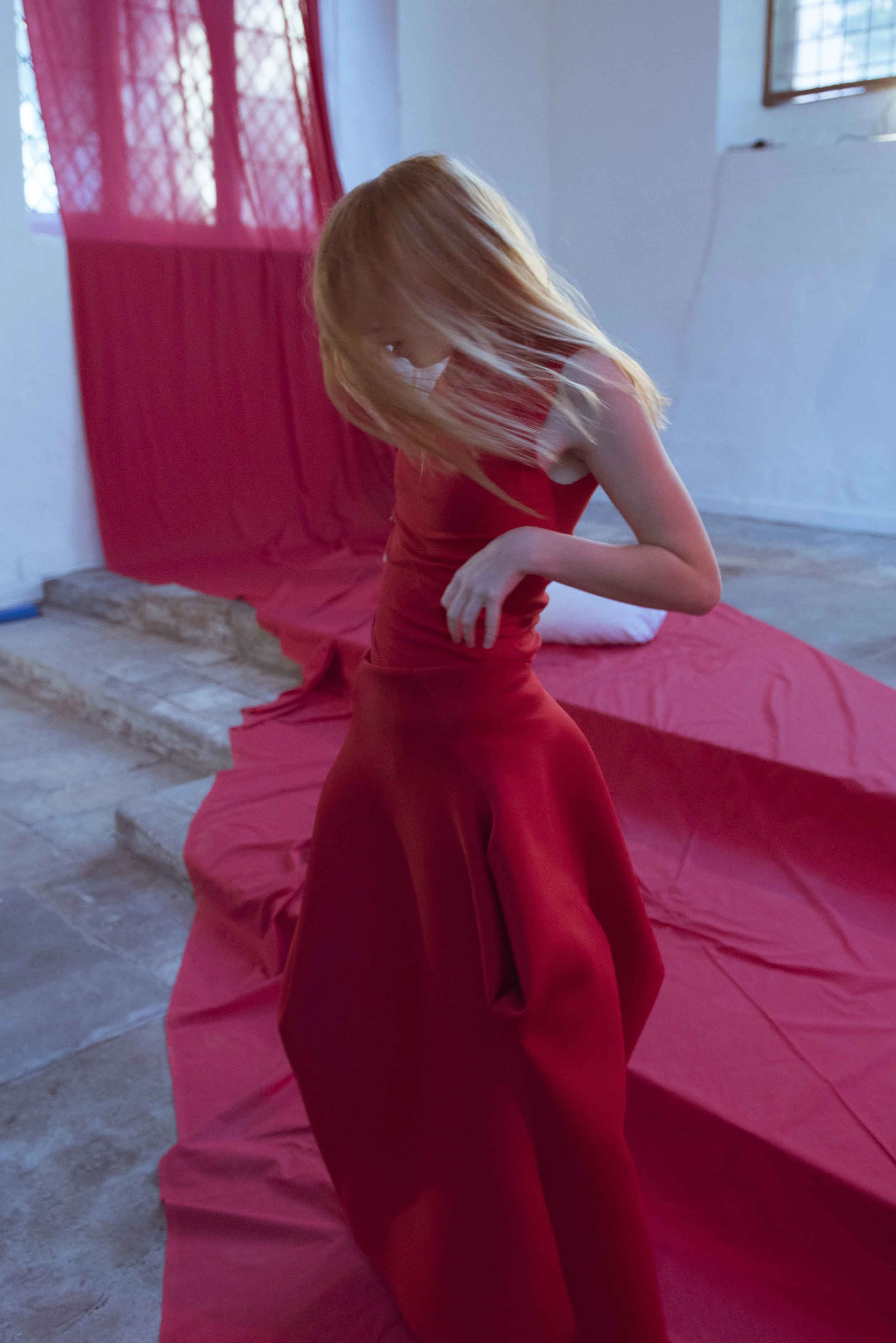 AMY_OLLETT_MILK_SS19_rehearsal__KERRY_CURL-3888.jpg