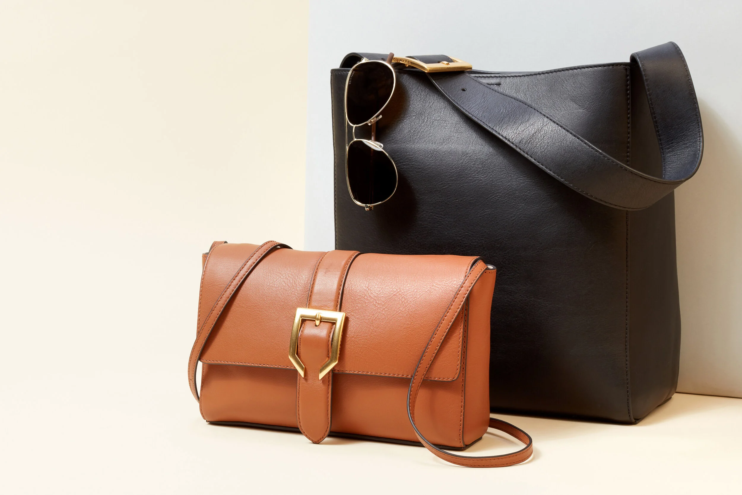 COLE HAAN HANDBAGS & SUN 323493-046.jpg