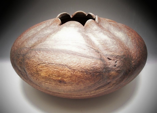 Walnut vessel