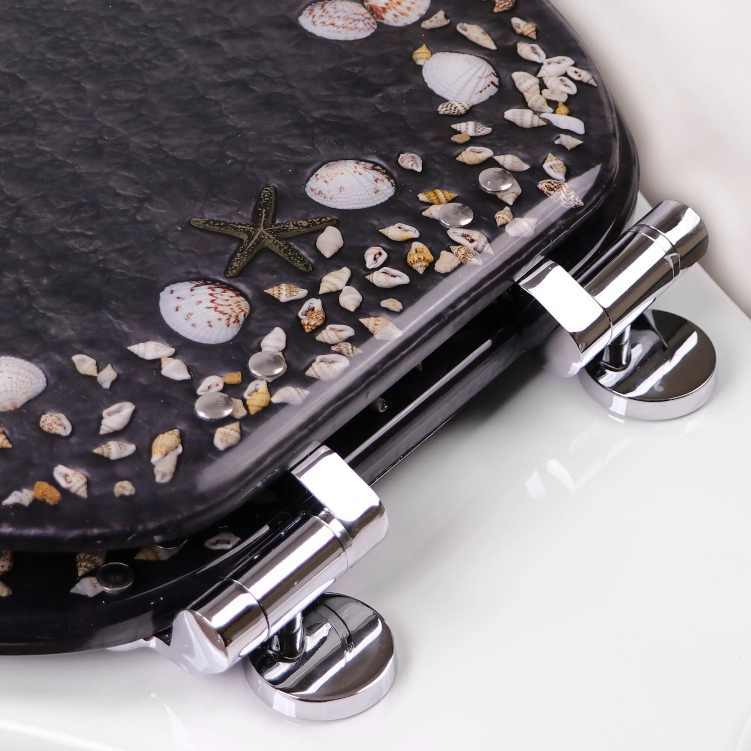 59620_Resin Slow Close_Maui_RD_Back Hinge.JPG