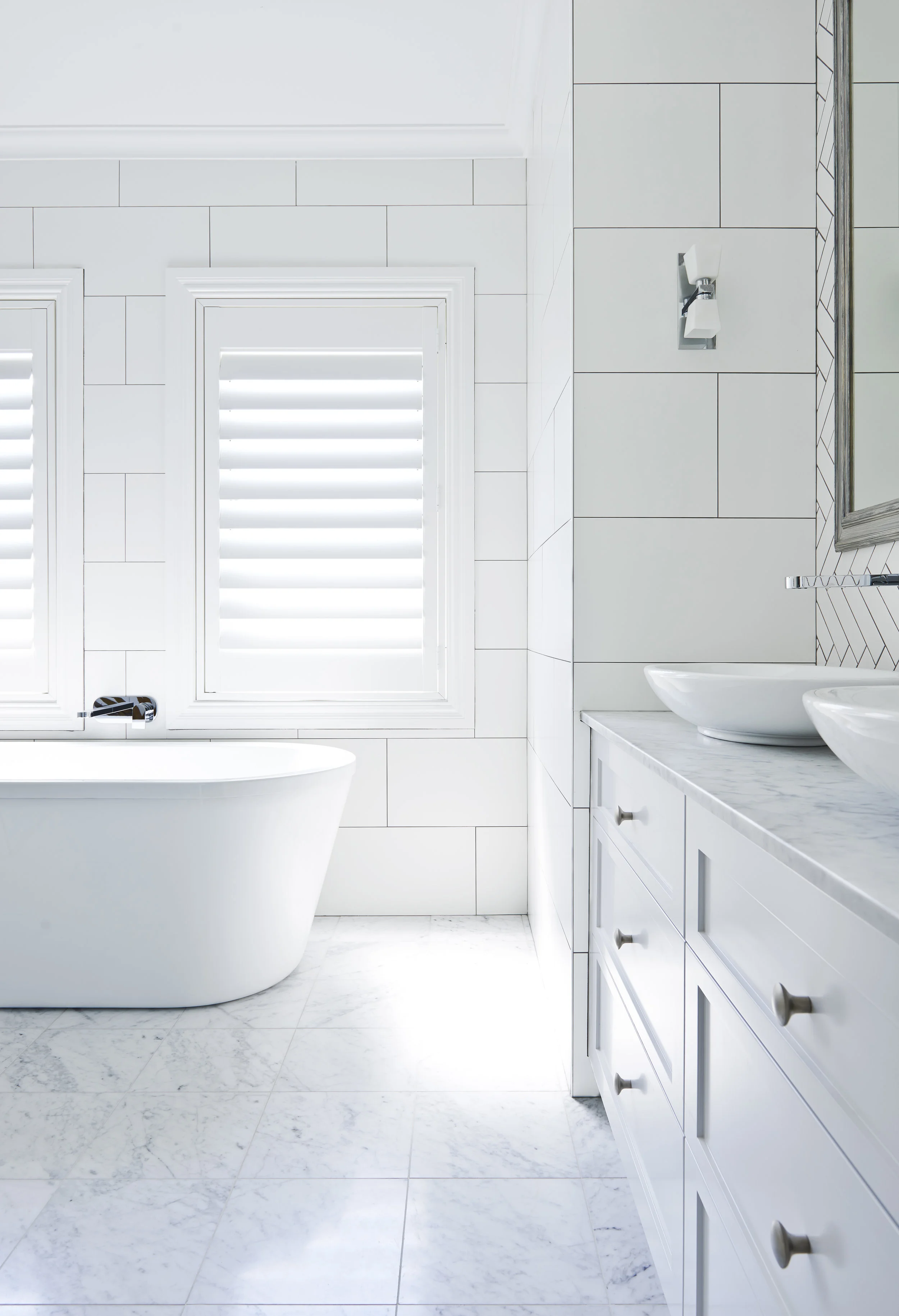 Bathroom 1 934.jpg