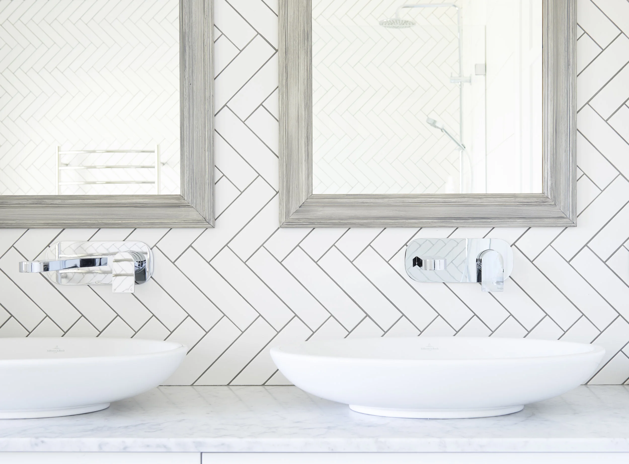 Bathroom 1 946.jpg