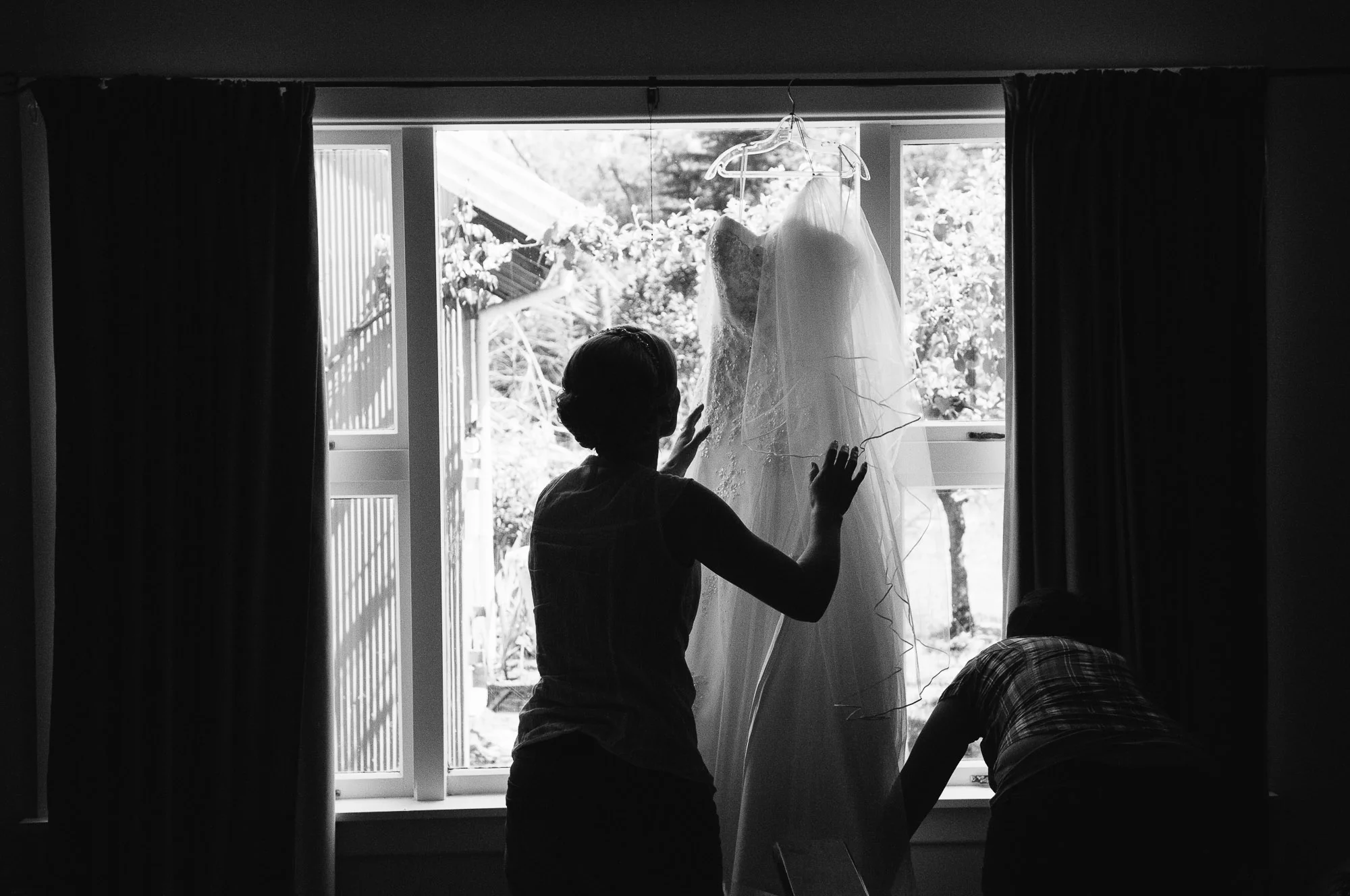 Bride and her wedding dress. © Thomas Pickard | www.myweddingphotographer.co.nz