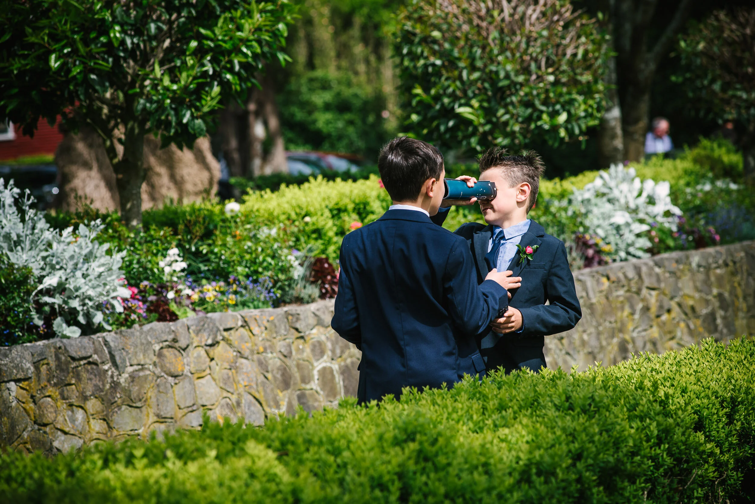 Brothers playing at a wedding, Wellington. © Thomas Pickard | www.myweddingphotographer.co.nz