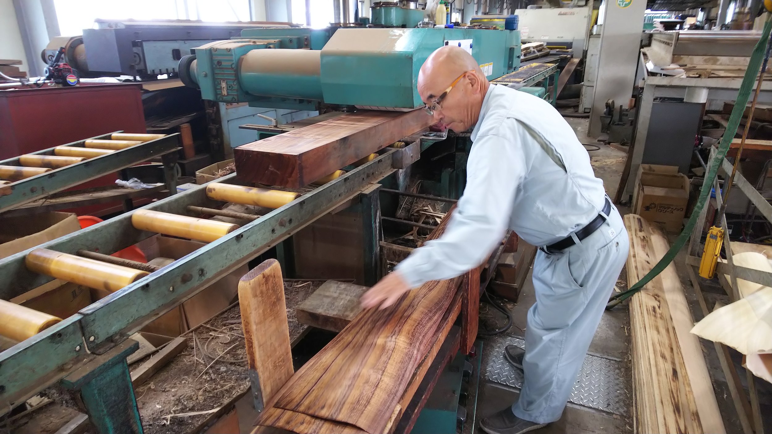 Slicing Koa Veneers