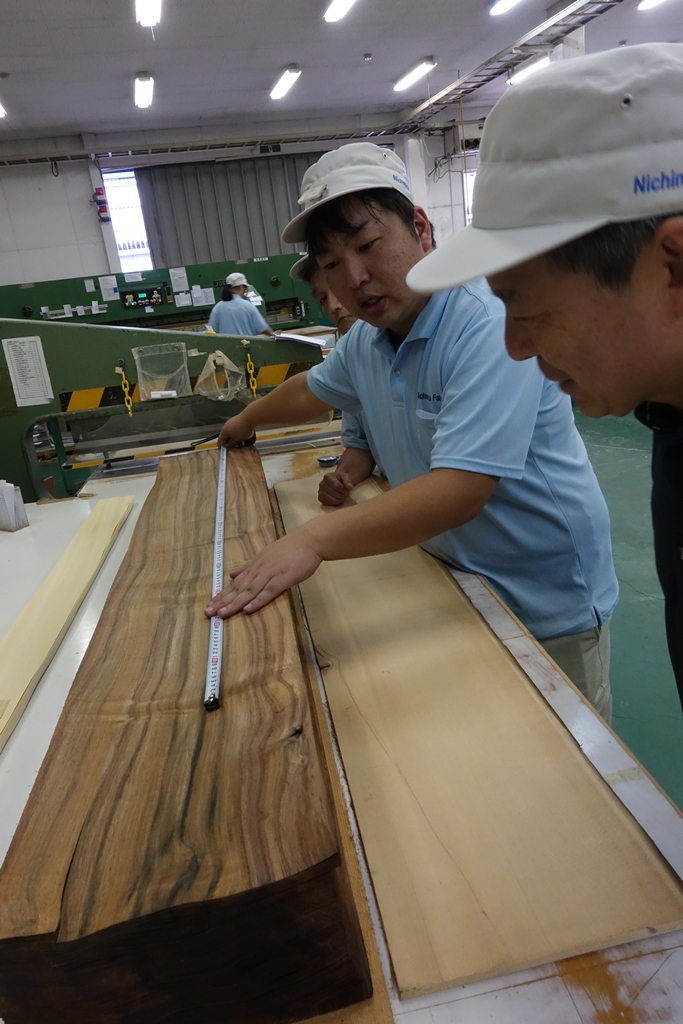 Trimming Koa Veneers to Length