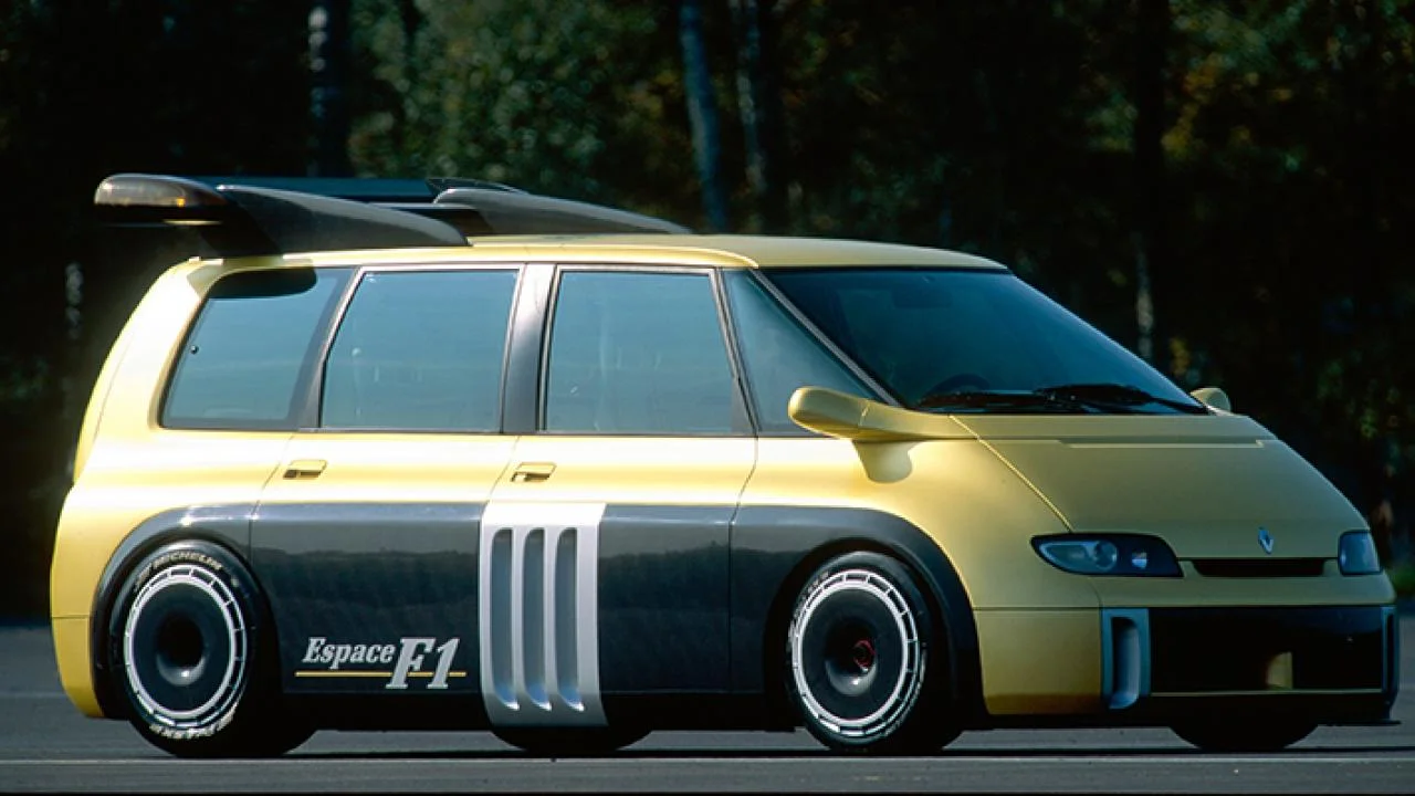 Reminds me of that Datsun black gold commercial from 1980. Only the v10 minivan version… (Credit: Top Gear) 