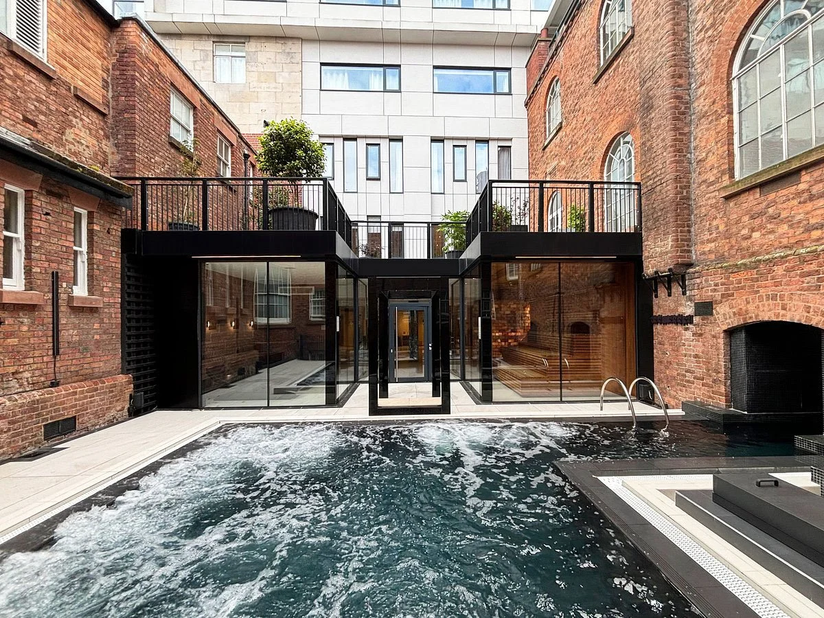 Hope-Str-Liverpool-courtyard.jpg