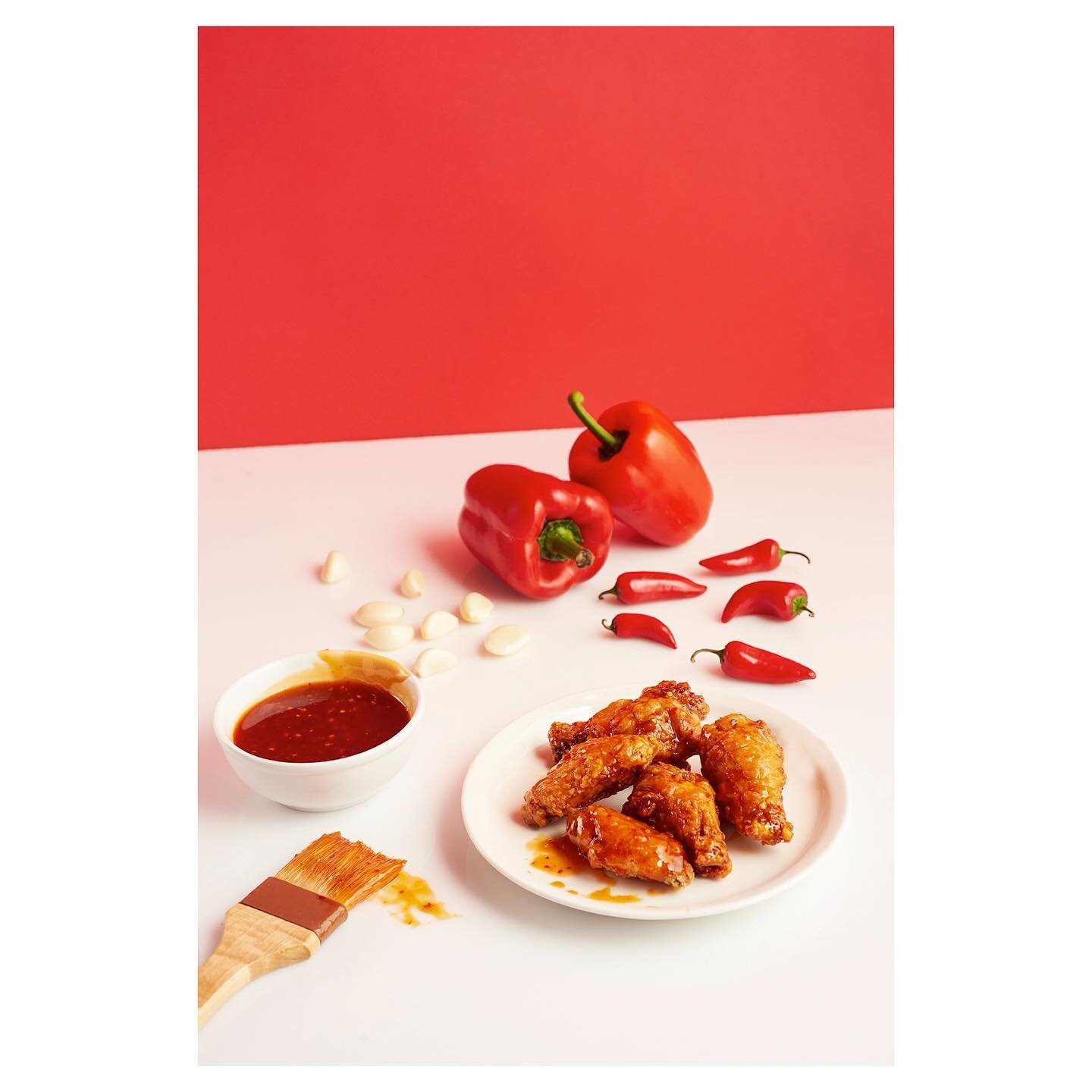 Korean-style hand glazed double fried chicken +new promo work for @bonchonchicken awaiting bold graphics +thanx @leannes_spot  digital tech @bradjamieson 
.
.
.
. #foodphotography