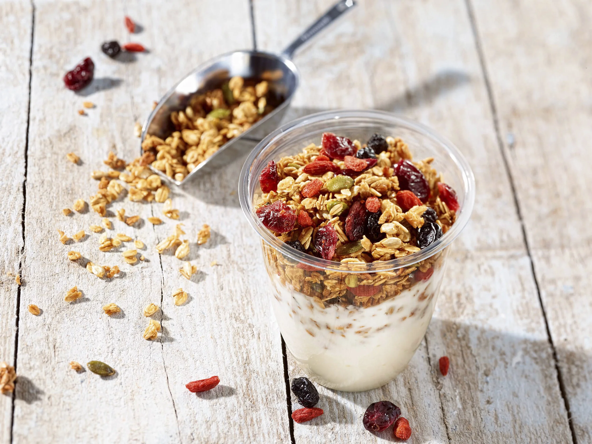 AH2GO-Schiphol-granola-in-glaasje.jpg