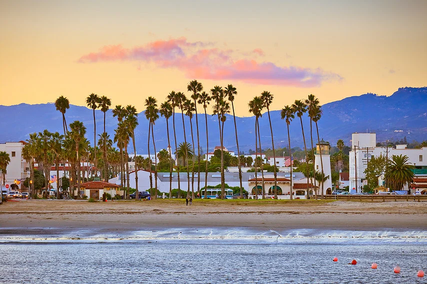 Oh Hi, Santa Barbara!