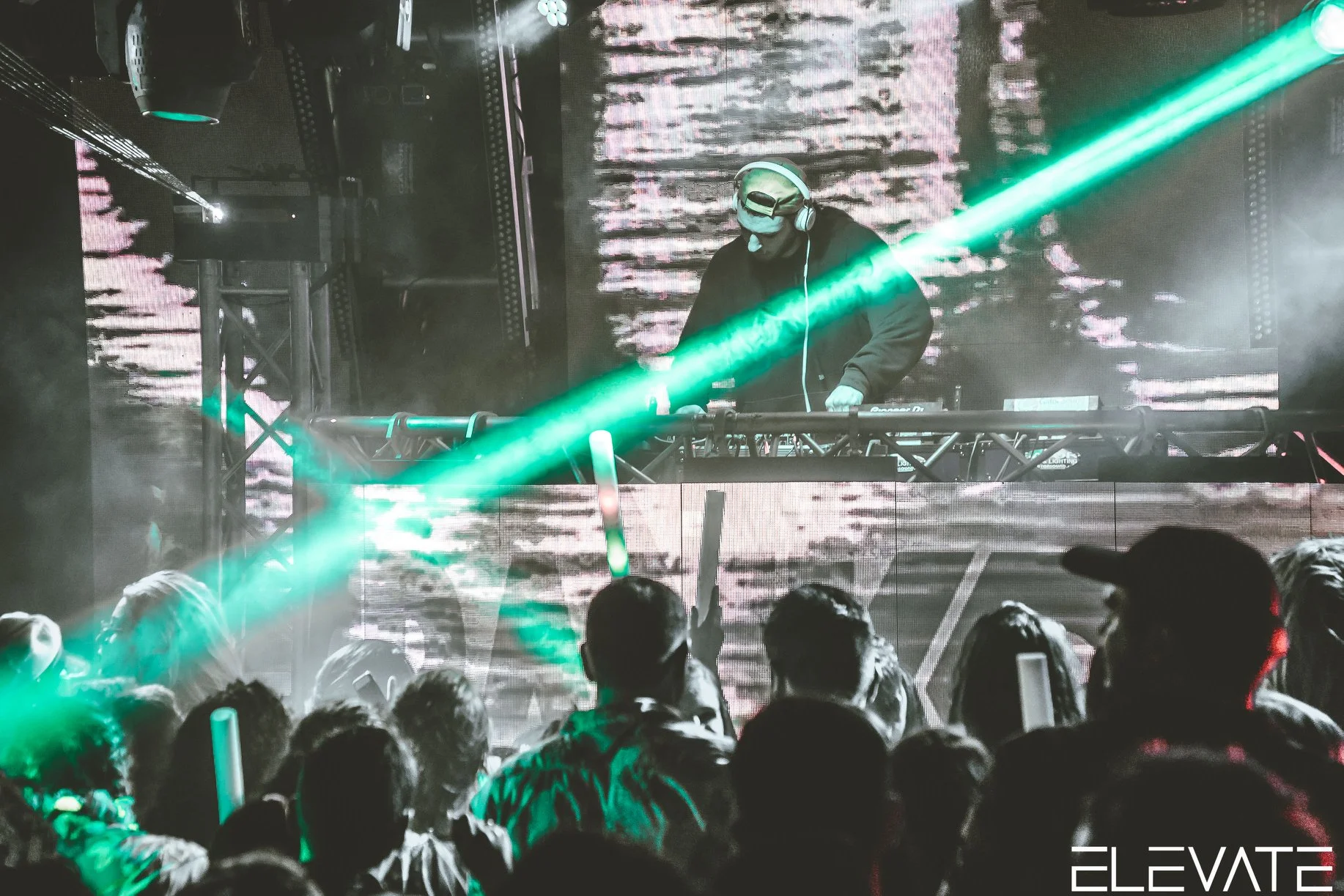 Gator Sound &amp; Lighting