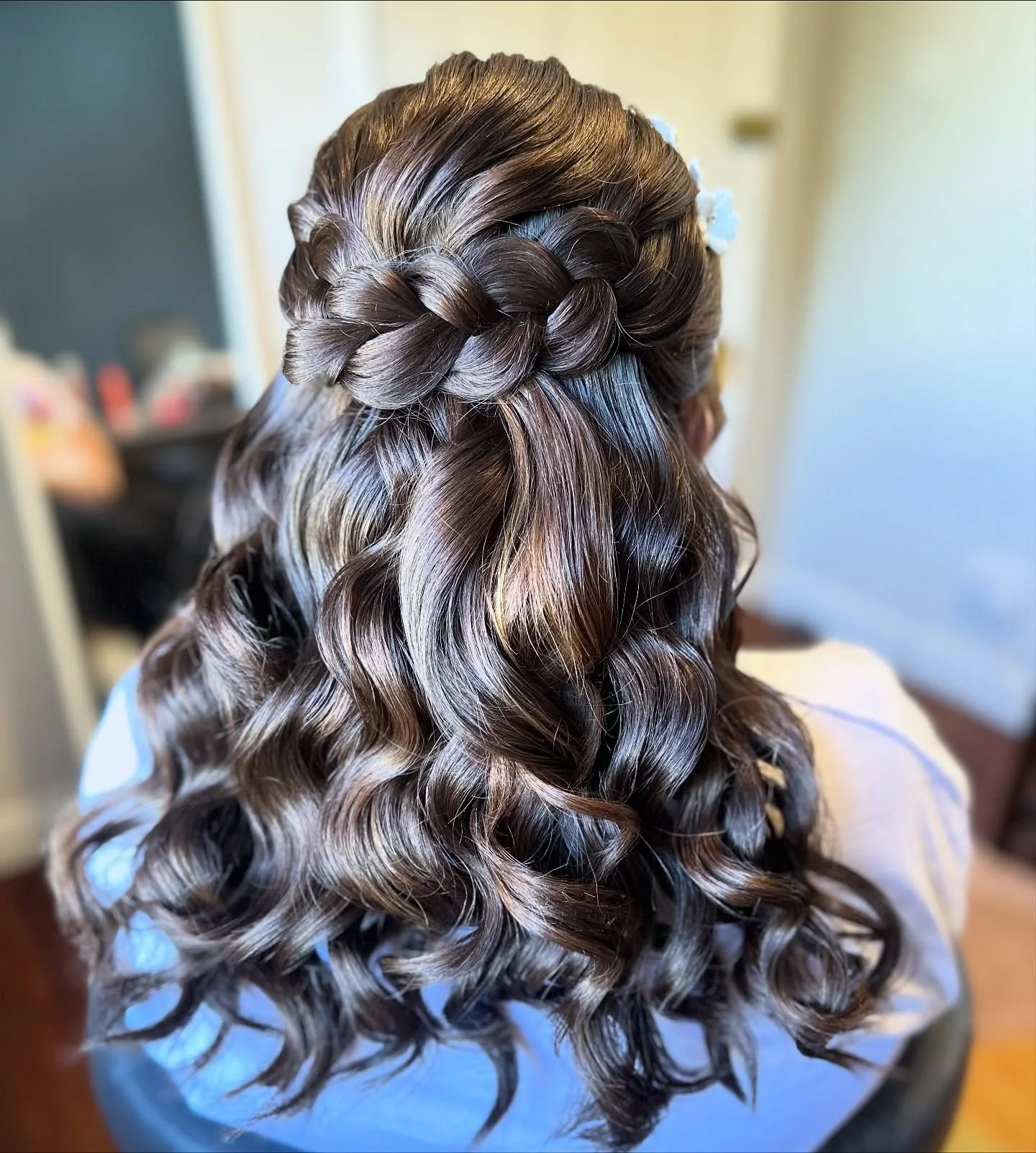 Which option are you? Swipe to see options 1&amp;2&hellip;

@lucyandreggie 
@tempestarmselslack 

#weddinghair #halfuphalfdown #bridesmaids #bridesmaidhair #tempestarmselslack #weddings