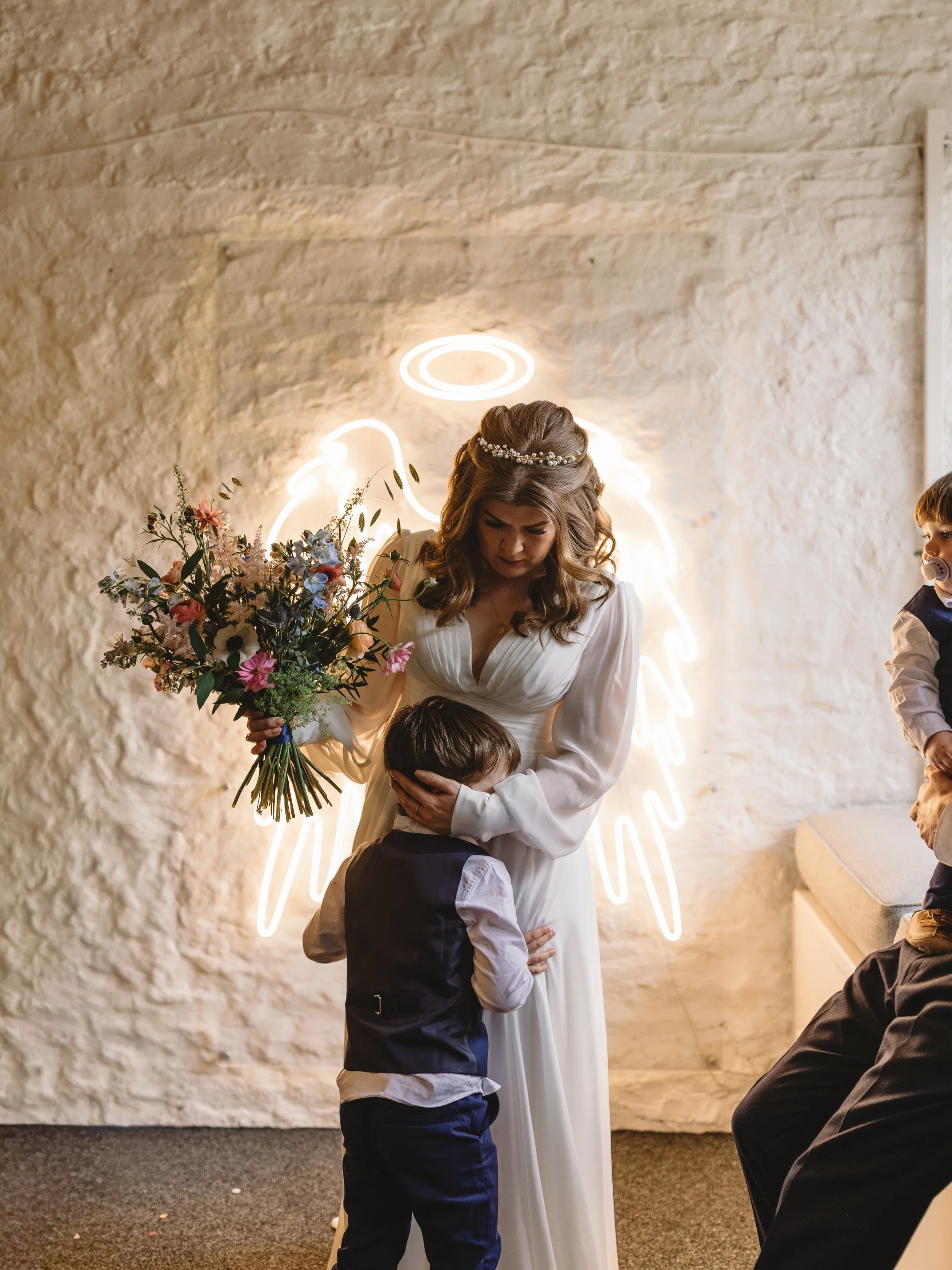 Zoe, her man and her boys 💞

A gorgeous intimate wedding filled with close family &amp; friends. Swipe to read Zoe&rsquo;s experience. Im so glad you had the day you&rsquo;d been dreaming of Zoe x

@zoeeeeerob 
@louisebarryphotographer 
Ashley @face