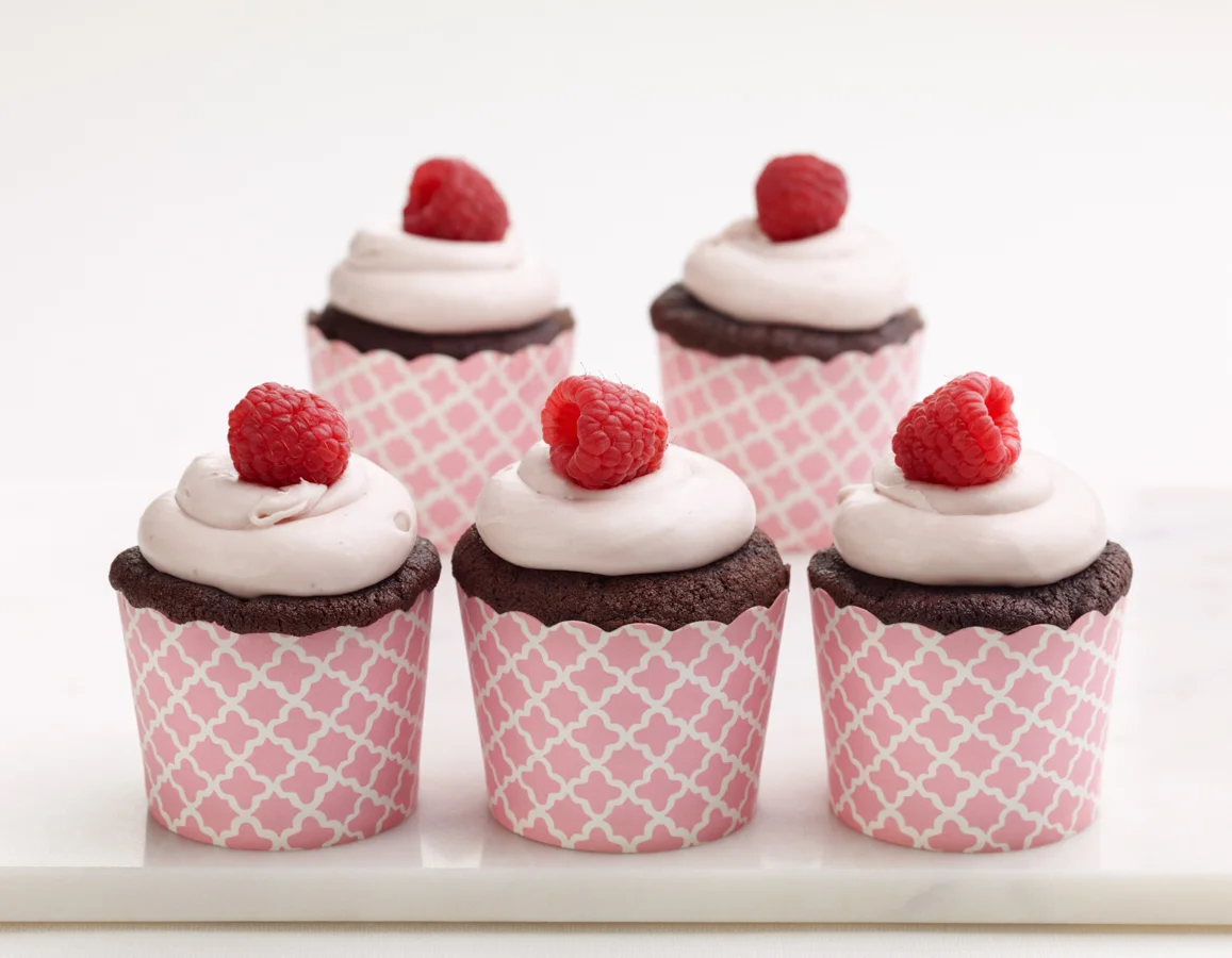 Chocolate_Raspberry_Cupcakes.jpg