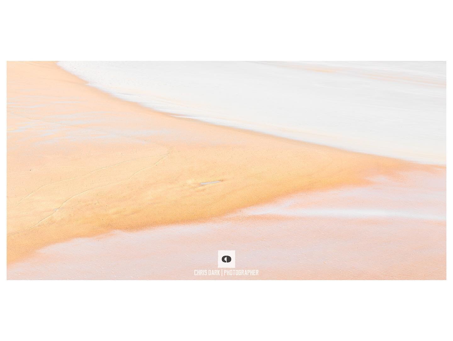 Pure No 1 - an intimate perspective of Indian Ocean Shores. Prints available @artloversaustralia and @theartling ⁣
.⁣
.⁣
.⁣
.⁣
.⁣
#theartling #artloversaustralia #teamdig #eizo_apac #captureonepro #artcollector #artcurator #artdealer #artforsale #art