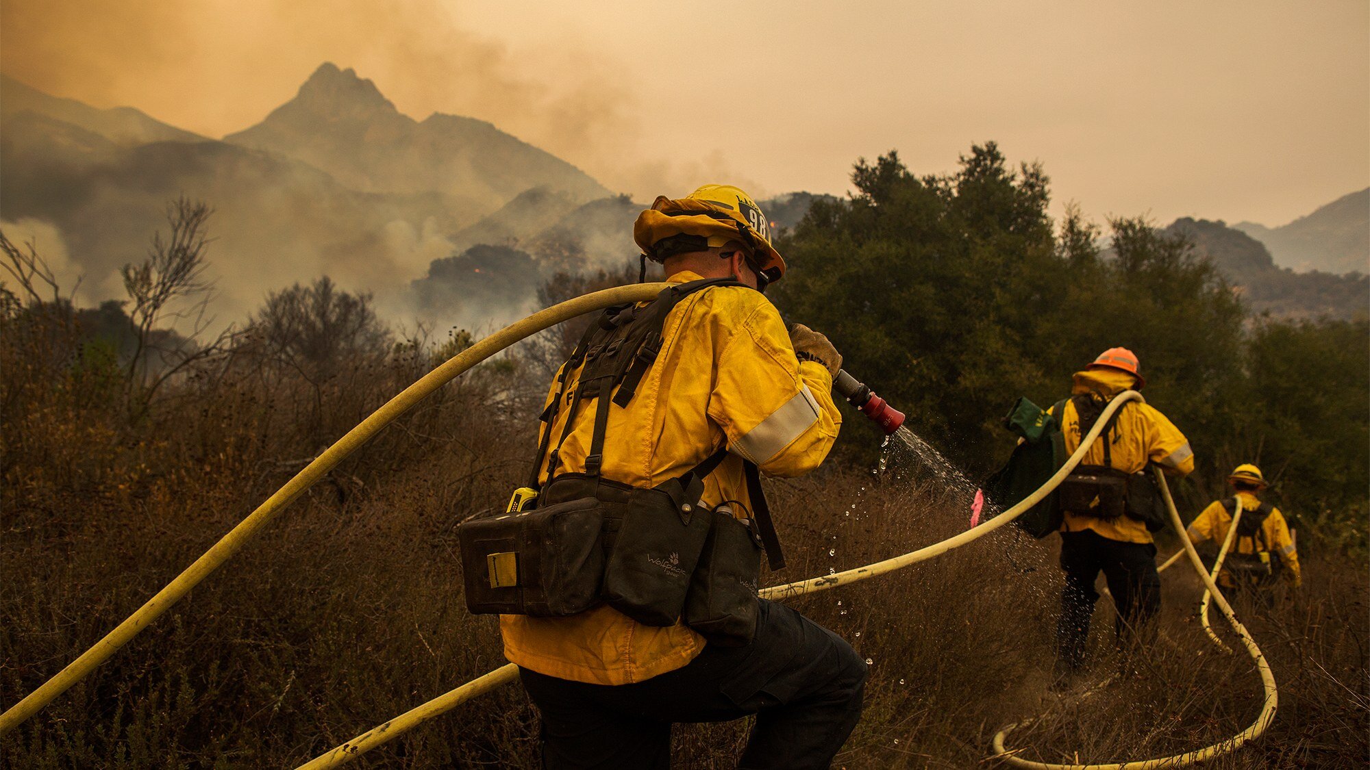 As Wildfires Grow More Destructive, the Private Firefighting Industry Grows With Them