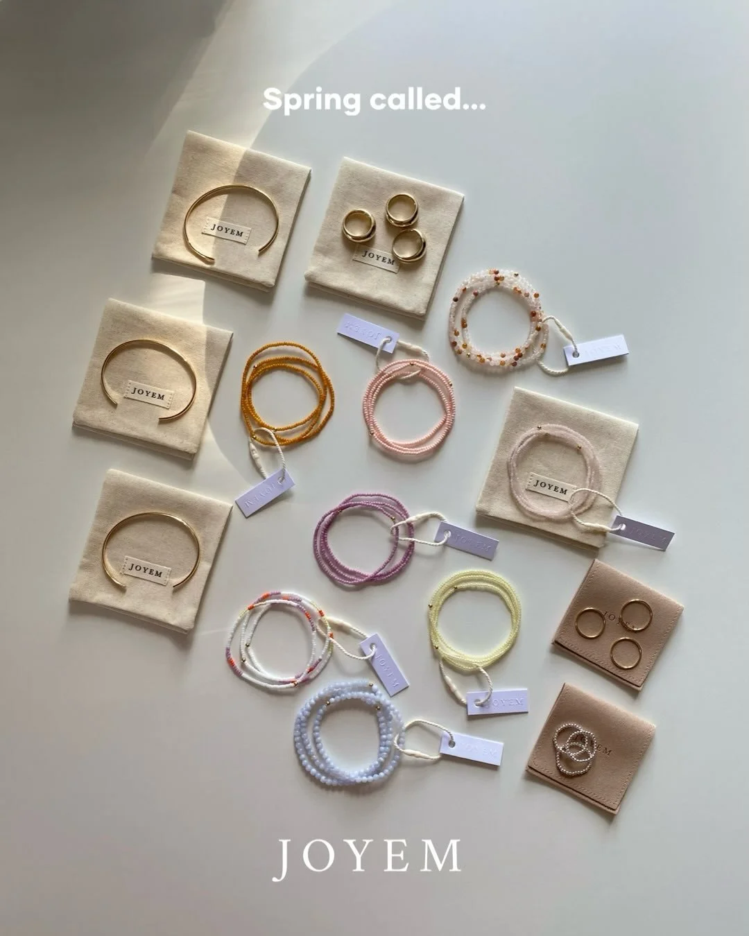 &hellip;we picked up in pastels 📞🌸🩵🍌

Go discover fresh styles and your favourites from the new spring collection, now available at Kleider machen Leute in Linz, Austria @slowfashion.cc 

#JOYEM #joyemjewellery