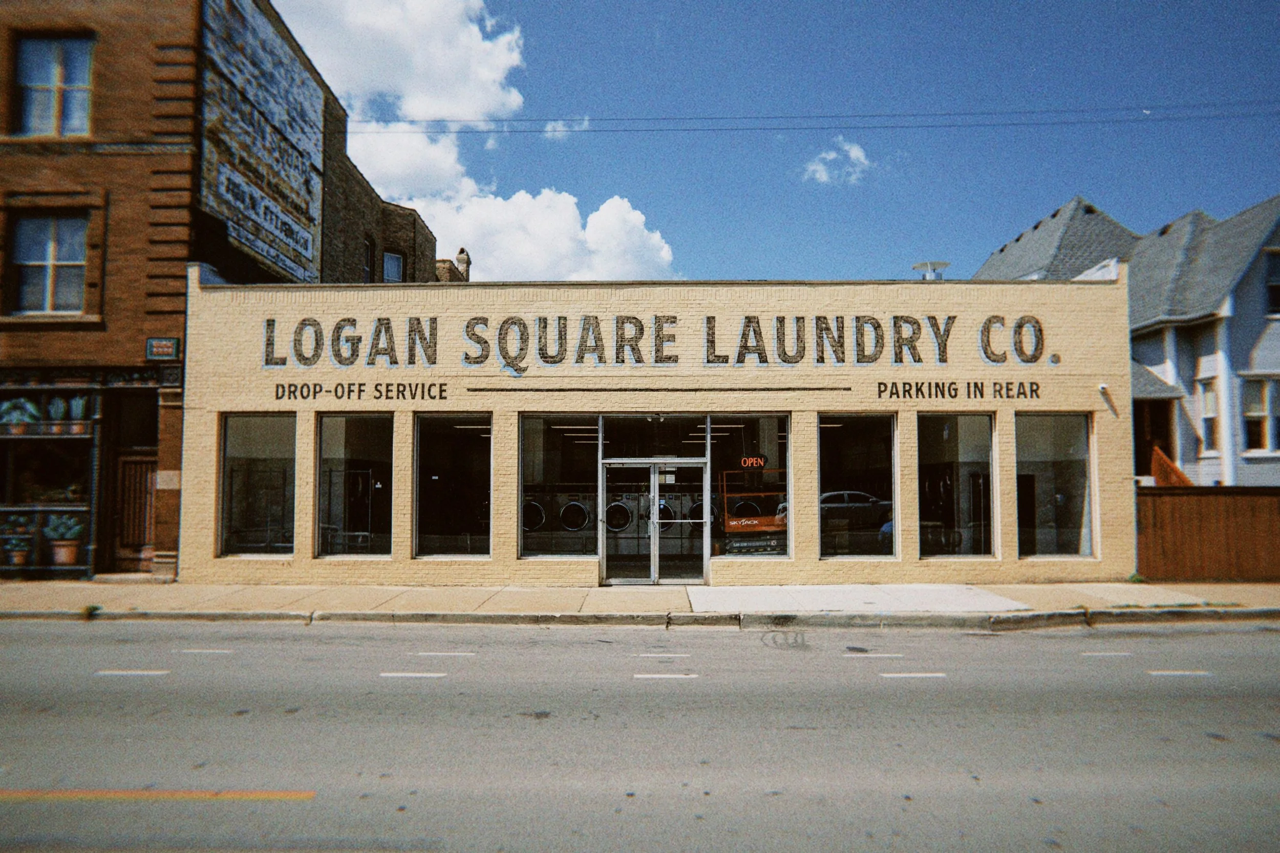 Logansquarechicago.JPG