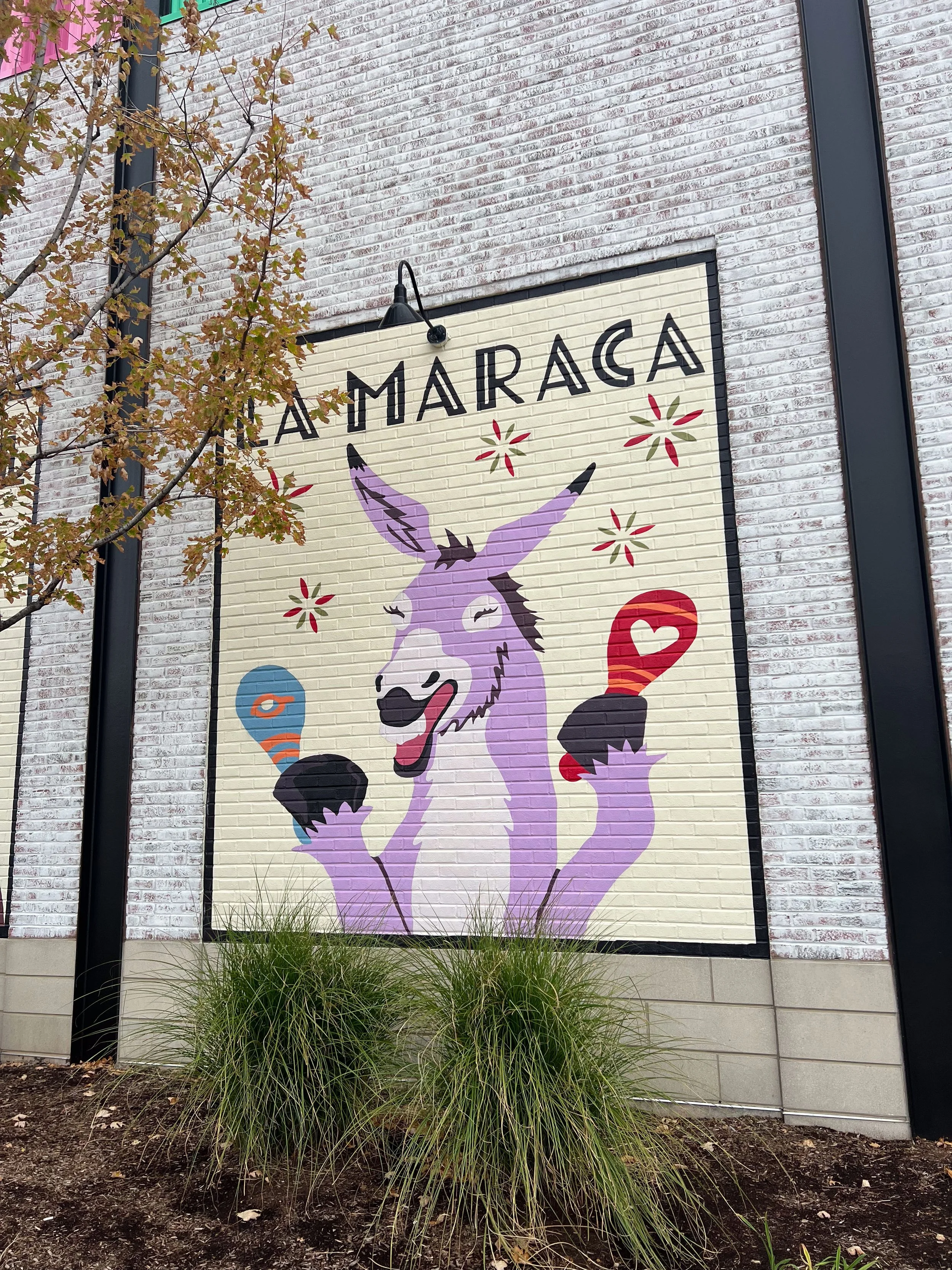 24-014_FatRosiesRosemont_ExteriorMural_02.jpg