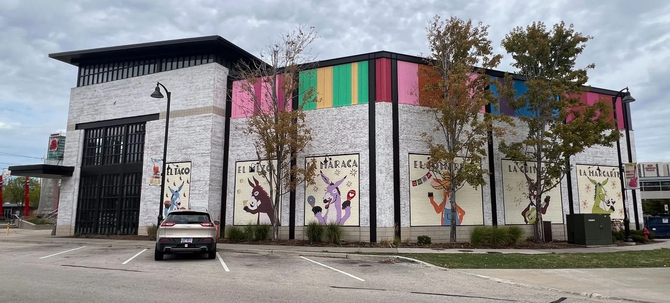 24-014_FatRosiesRosemont_ExteriorMural_10.jpg