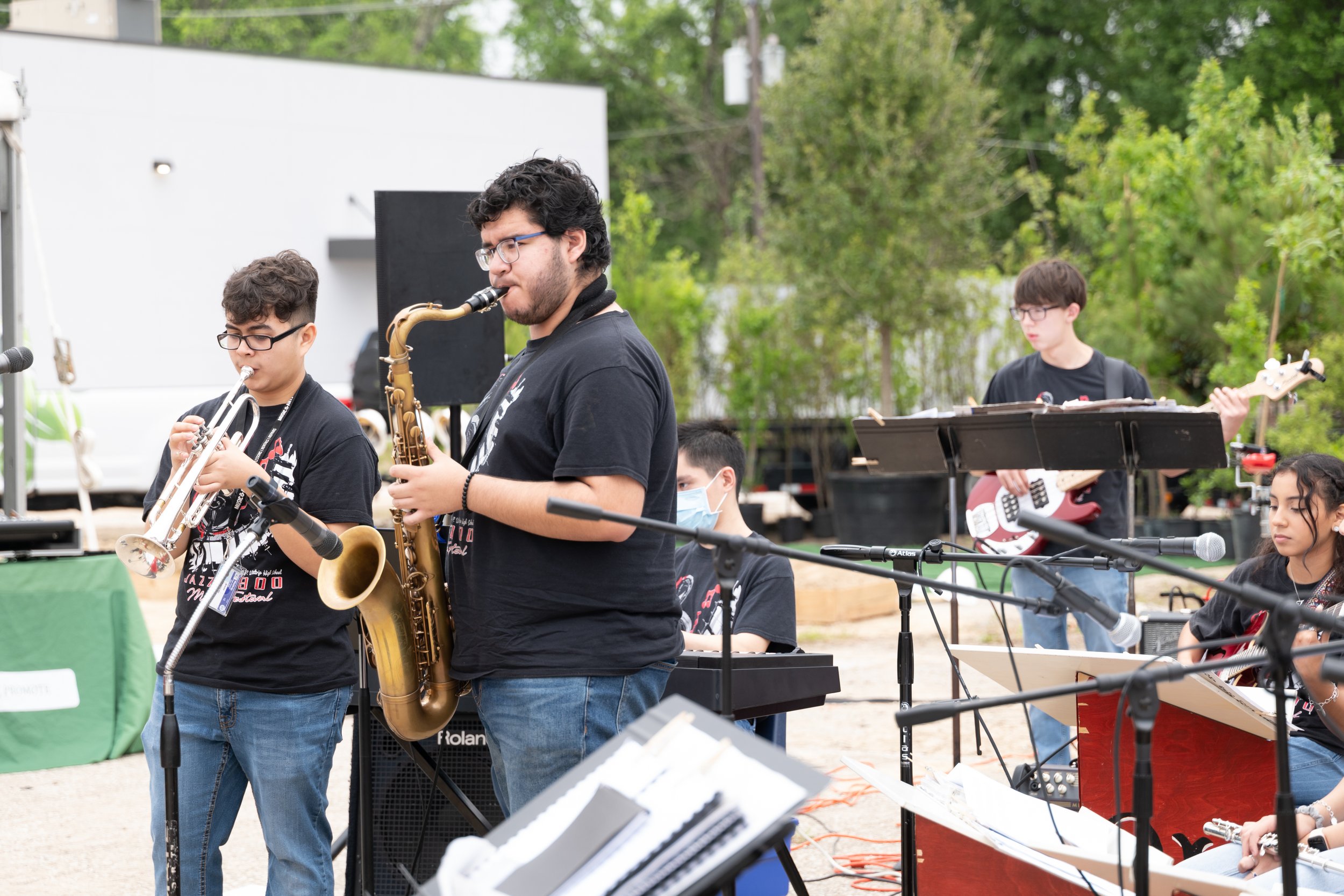 128_TreesForHoustonTakingRoot_DOrtizPhoto_041322_Waltrip Ram Band.jpg