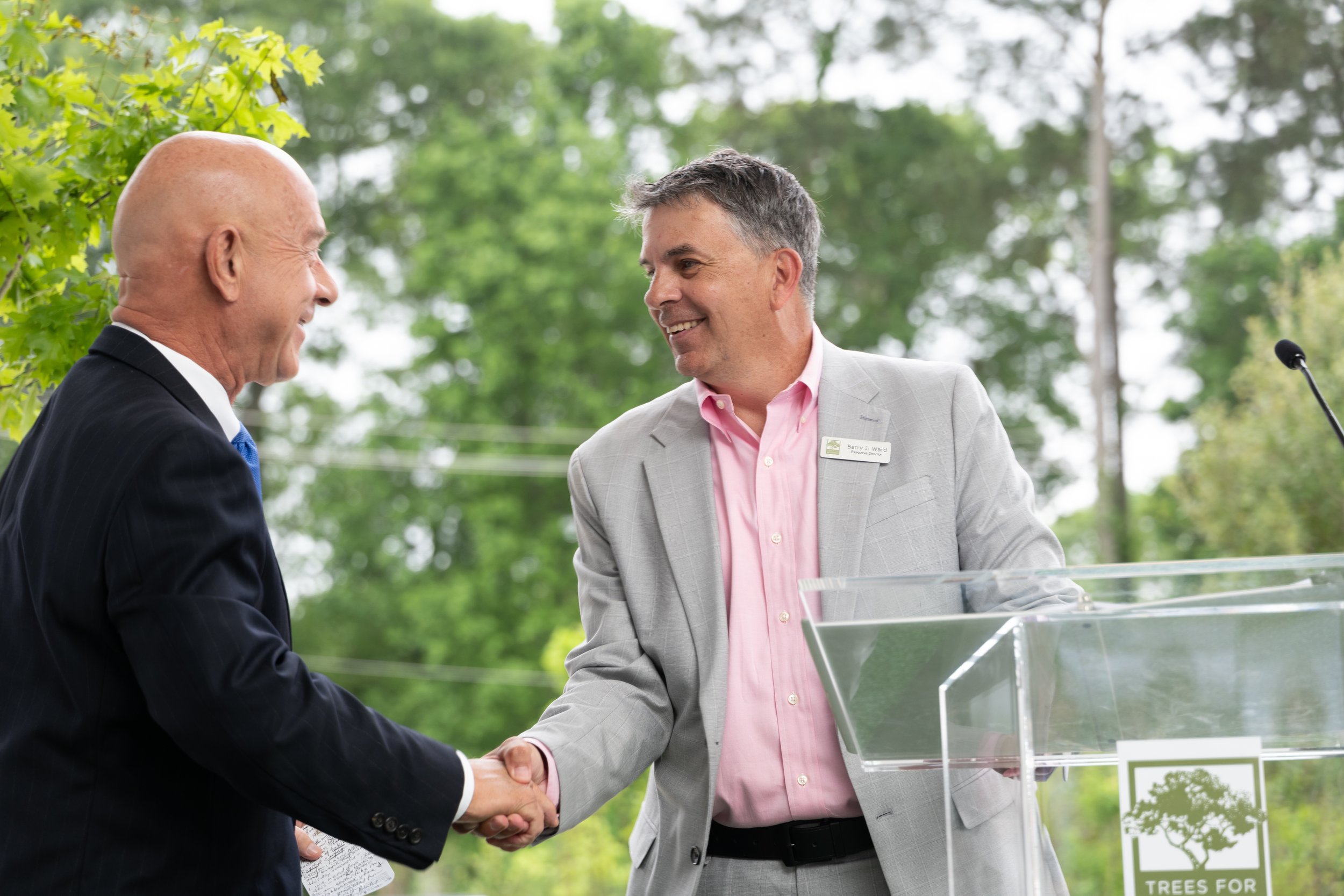 215_TreesForHoustonTakingRoot_DOrtizPhoto_041322_Senator John Whitmire and Barry Ward.jpg