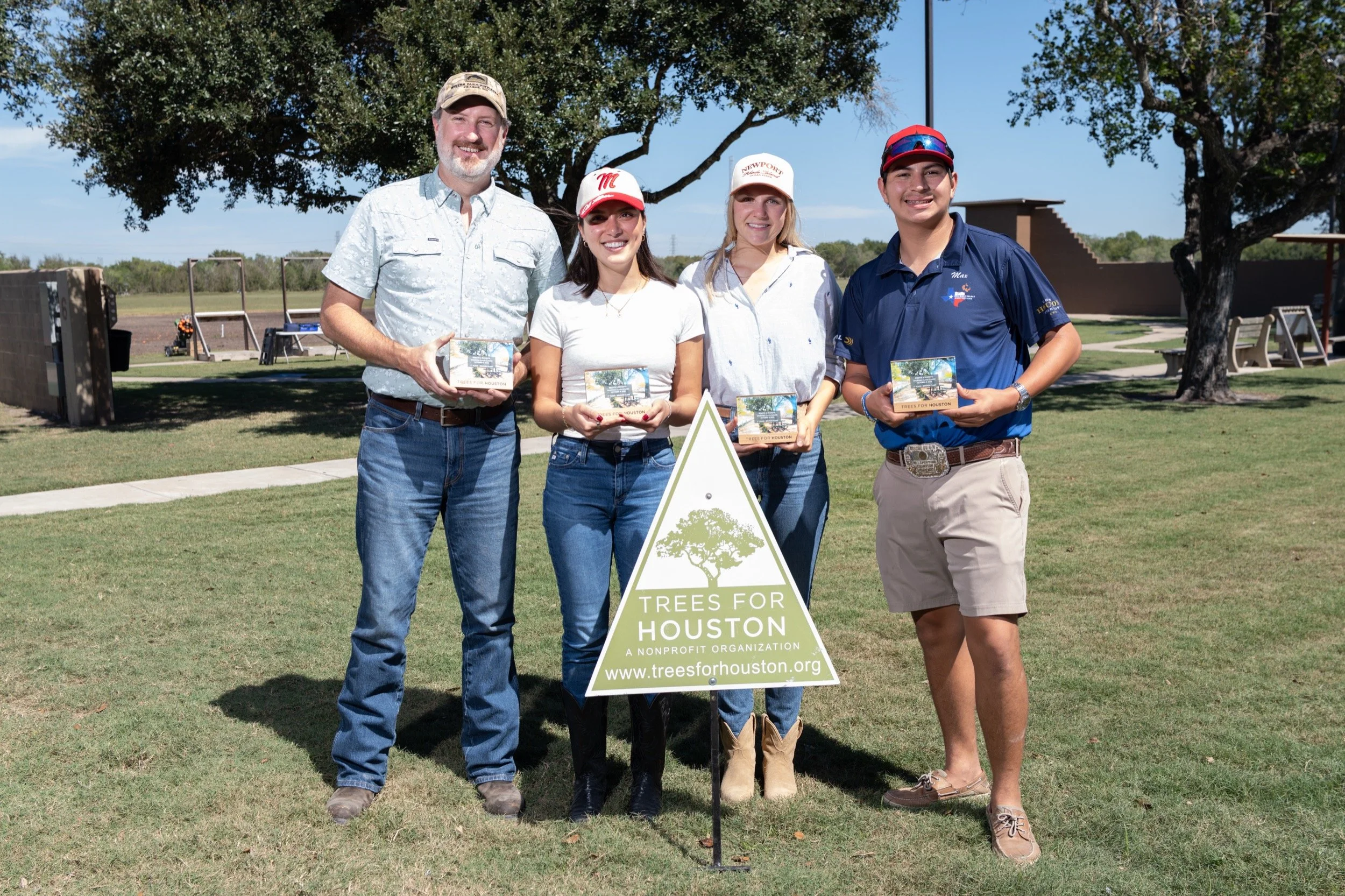 482_TreesforHoustonRootsandShoots_DanielOrtizPhoto_100926.jpg