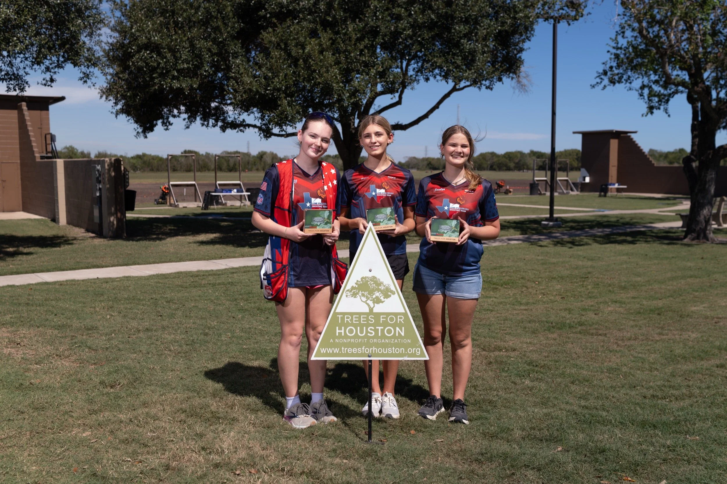 489_TreesforHoustonRootsandShoots_DanielOrtizPhoto_100926.jpg