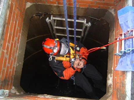 rescue 3 oceania confined space.jpg