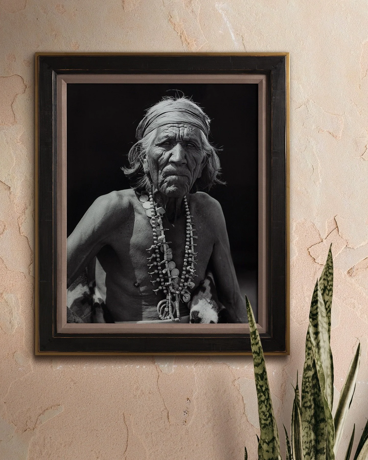 The following description is from Roland Reed&rsquo;s handwritten notes:

&ldquo;For many decades the desert winds flew across the face of this old Navaho Indian. His hair was silvery white, but his hearing and eyesight were still keen. &ldquo;Many G