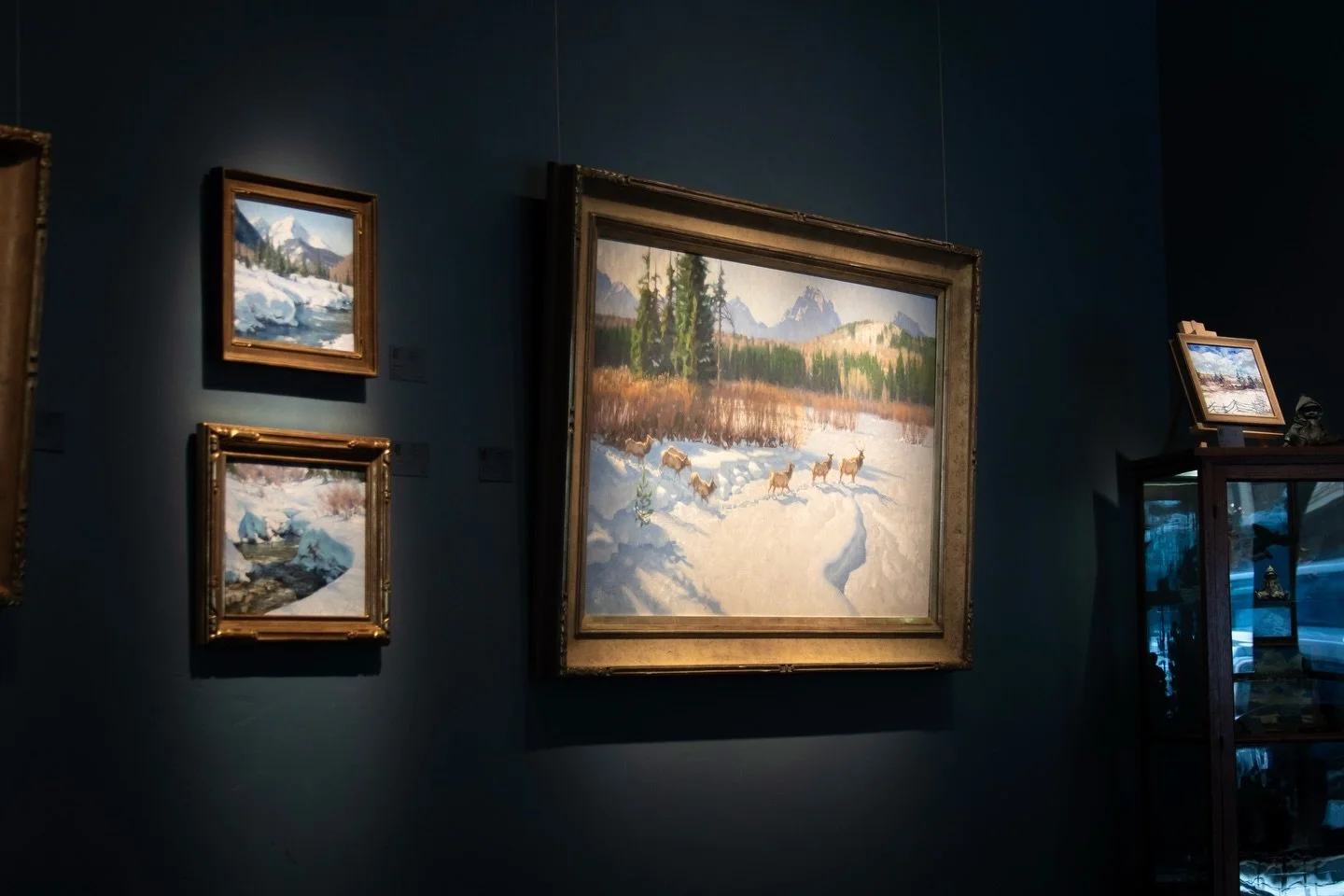 Wayne Wolfe&rsquo;s &ldquo;Teton Trail Breaker&rdquo; welcomes the worlds of landscape and wildlife mastery with a rhythmic composition of its subjects.

&ldquo;Teton Trail Breaker&rdquo;
Wine Wolfe
30&times;50&Prime; | Oil

#wildlifeart #elk #grandt