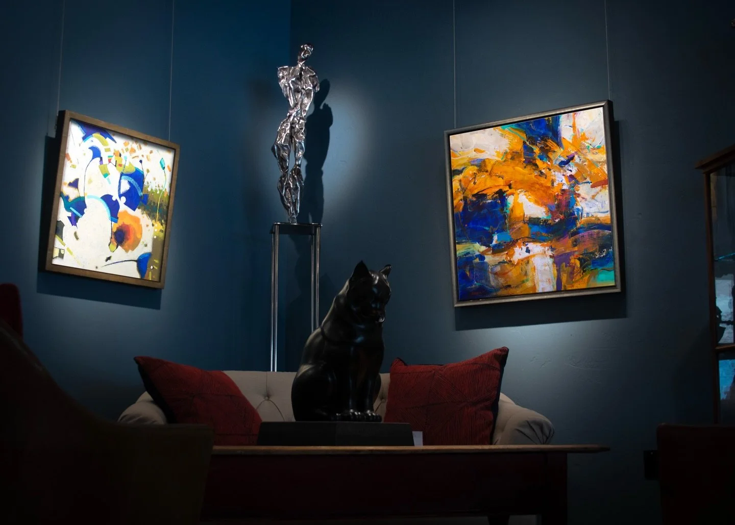 Shirley Novak and Gerald Fritzler&rsquo;s fresh, contemporary pieces suit each other perfectly, especially when paired with the fine sculptural work of Gail Folwell and Steve Kestrel. 
#fineart #painting #sculpture #floral #contemporaryart