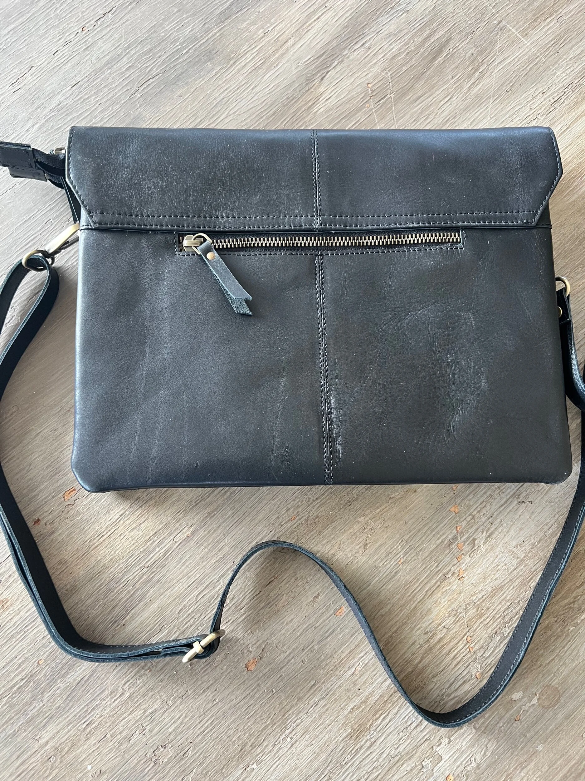 FA2A8BCE-6EED-48B0-B2EA-38ADE26FE90B