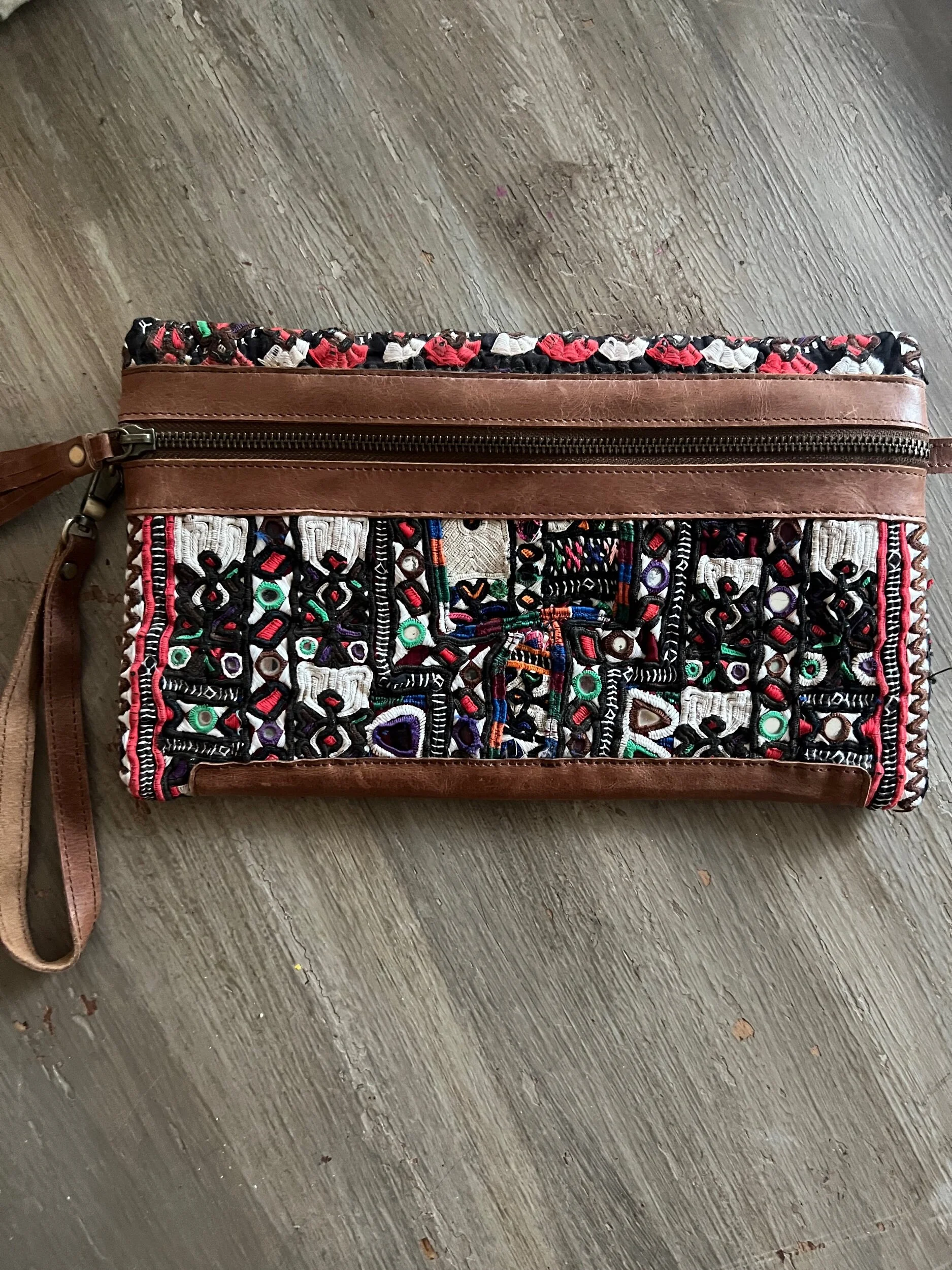 31CCB194-EB04-44BB-AF1A-46DFBC534E2D