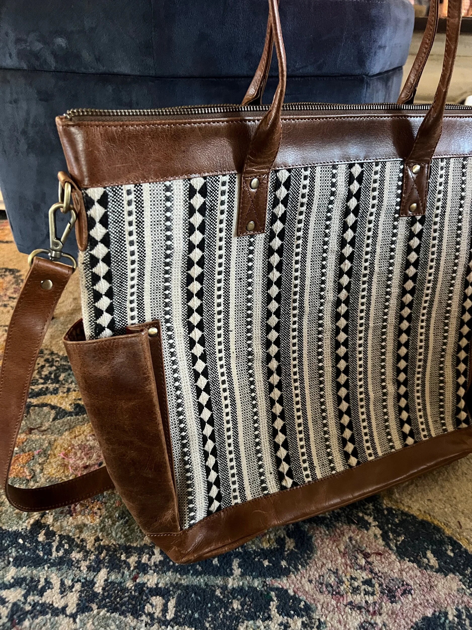 7CA0B818-95DC-4BCE-A8EB-B7D31DD77AF1