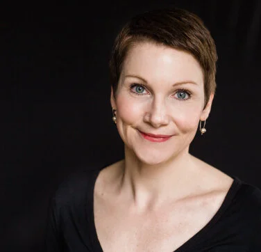 KEEP MOVING - Notes on Loss, Creativity and Change with "Good Bones" National Bestselling Author Maggie Smith