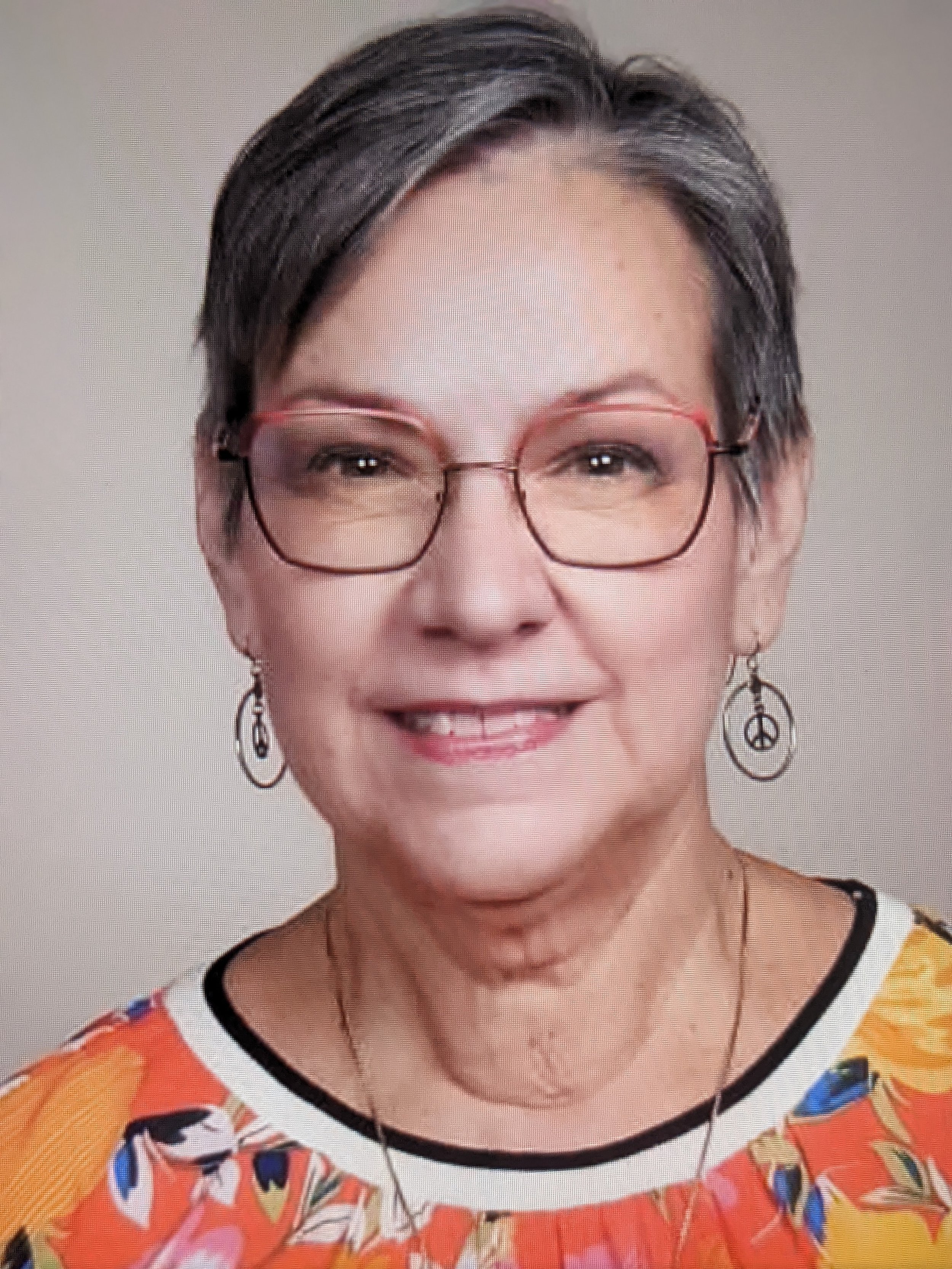 Debbie Skarbonkiewicz, Optician