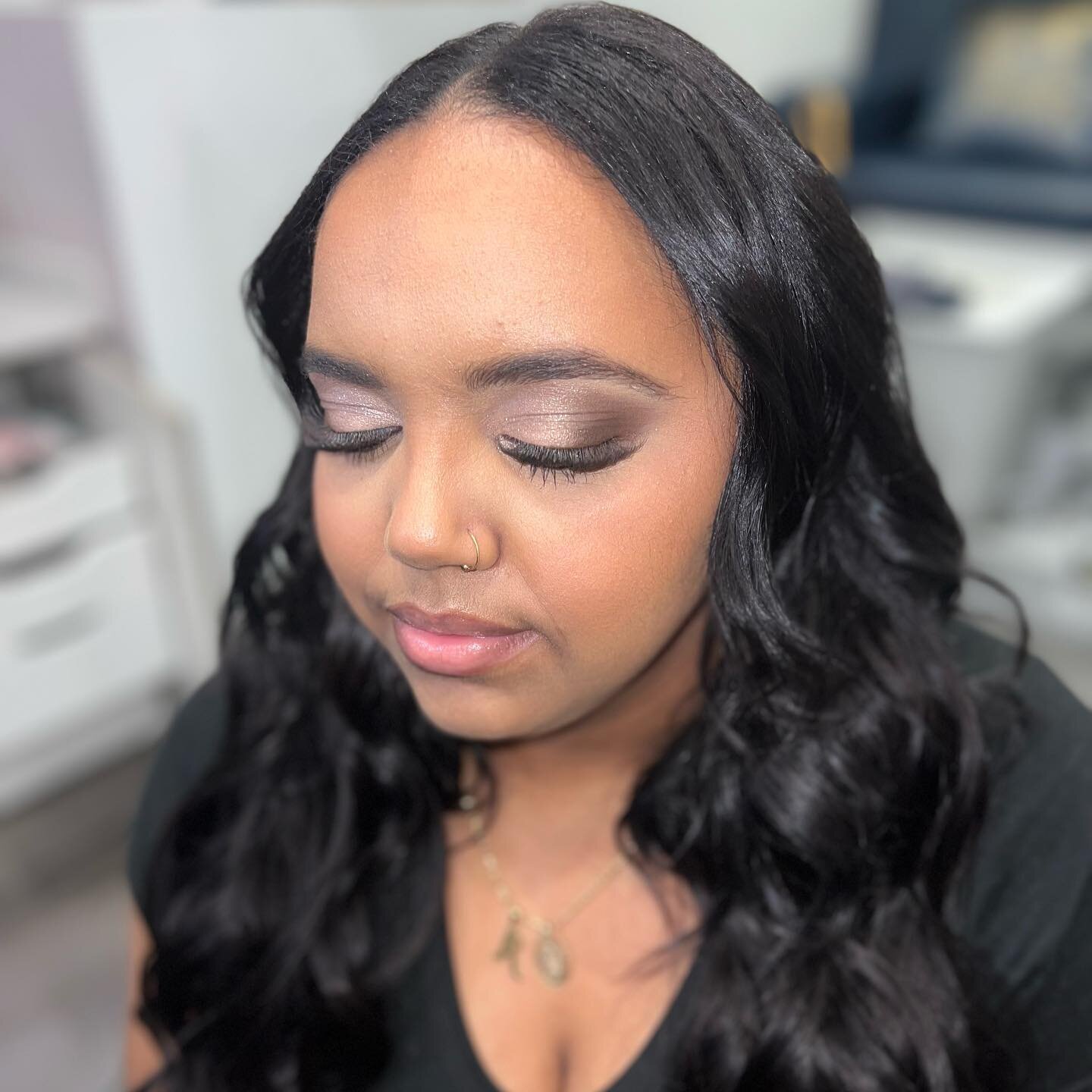 💋GIVEAWAY💋

Happy National Lash Day!
PS. Swipe left for an online shop lash deal 😉

❔What&rsquo;s included
✨Glam Package✨
1 Blowout, 1 GelColor Mani &amp; 1 Signature Makeup Application!

To Enter: 
💄Like this photo
💄Follow @maneandmani
💄Tag a 