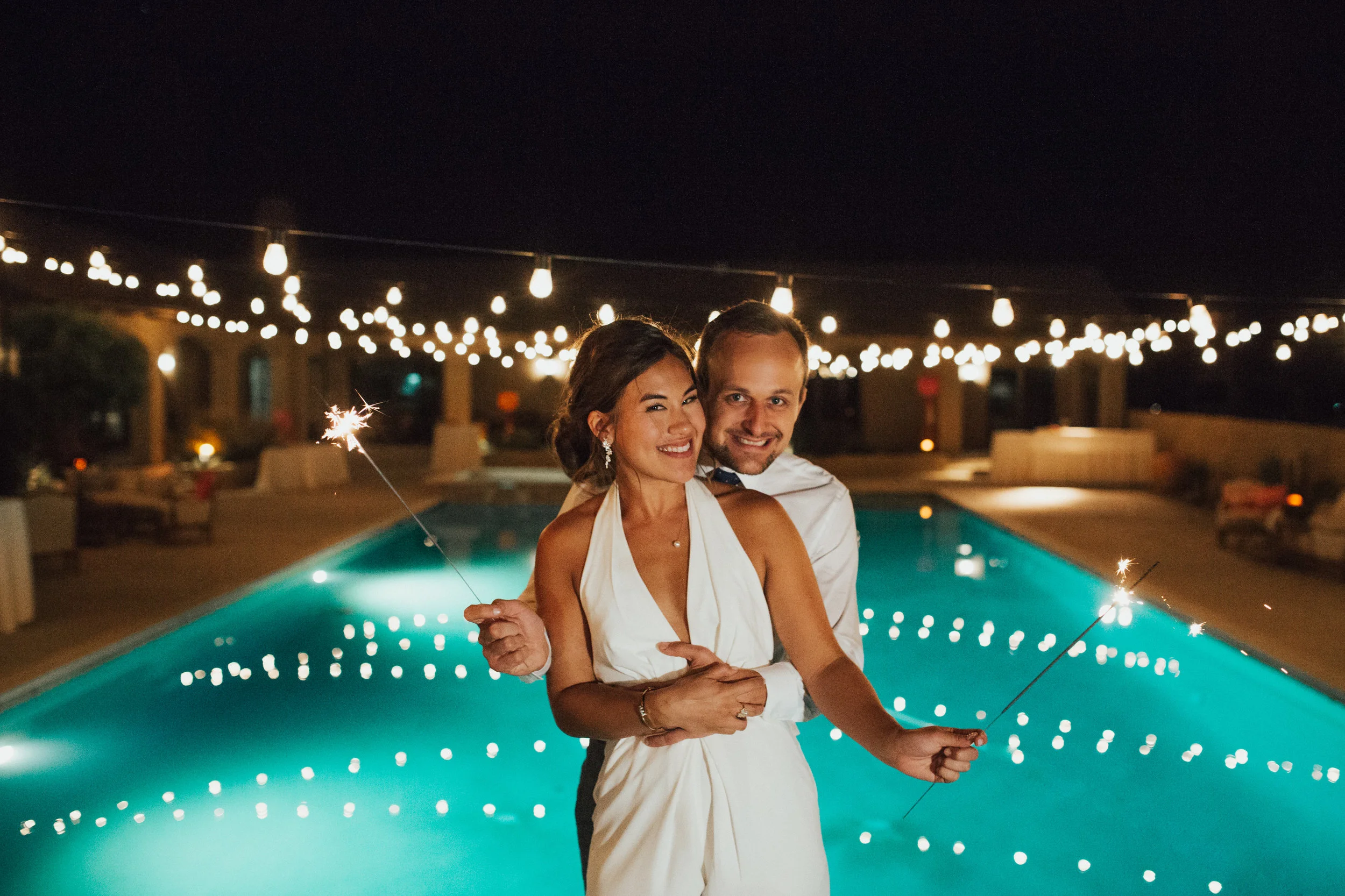 white wedding, outdoor pool, modern, wedding after-party || Orange Blossom Special Events