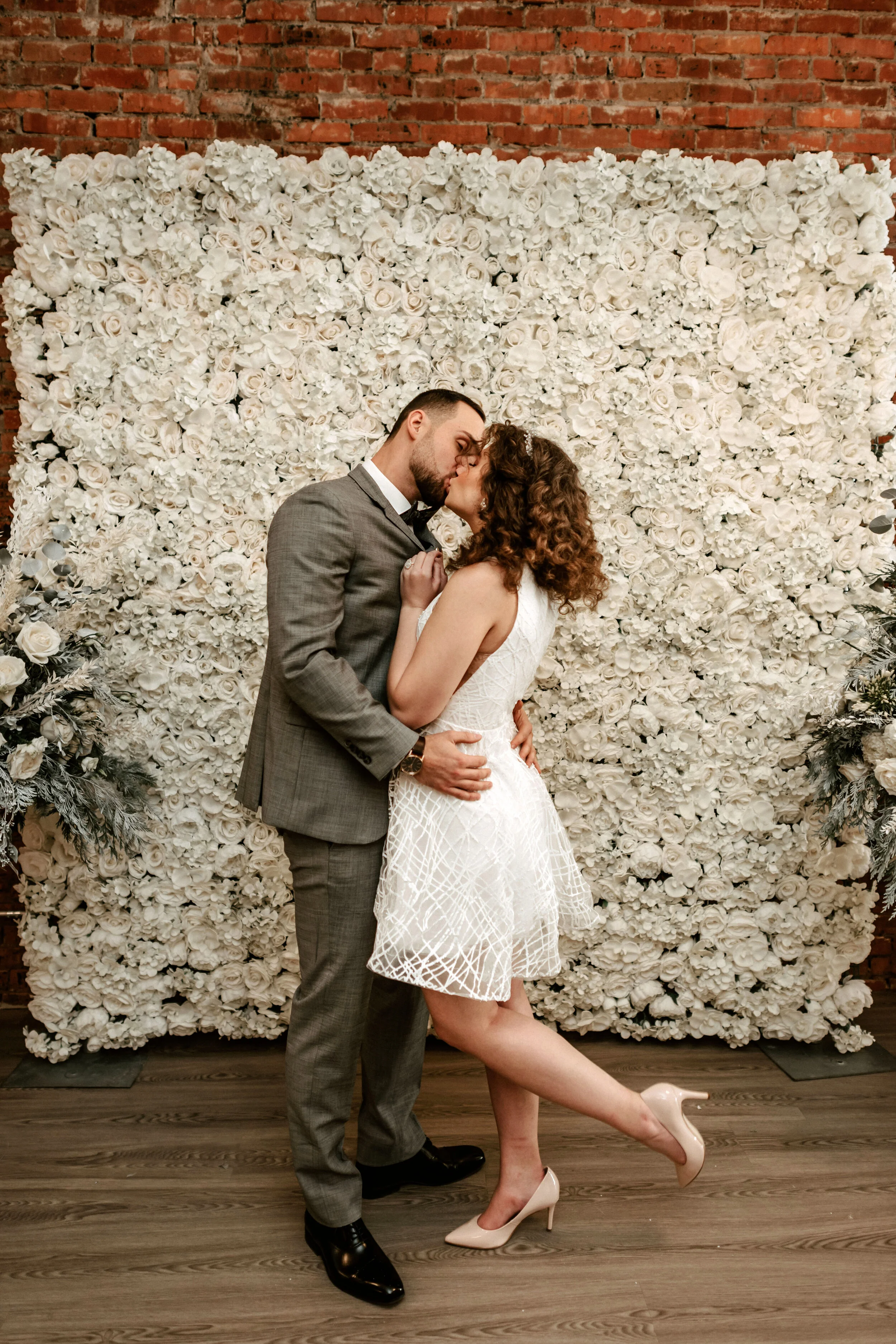 How To Plan Your New Year's Eve Wedding