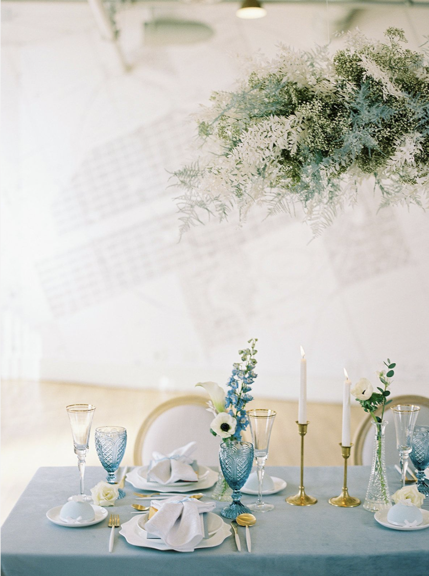 blue-wedding-table-nash-calgary-restaurant