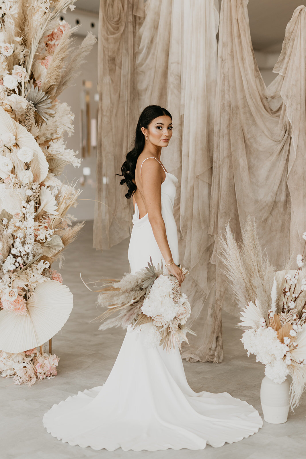 Chic Silver &amp; Gold Wedding Design