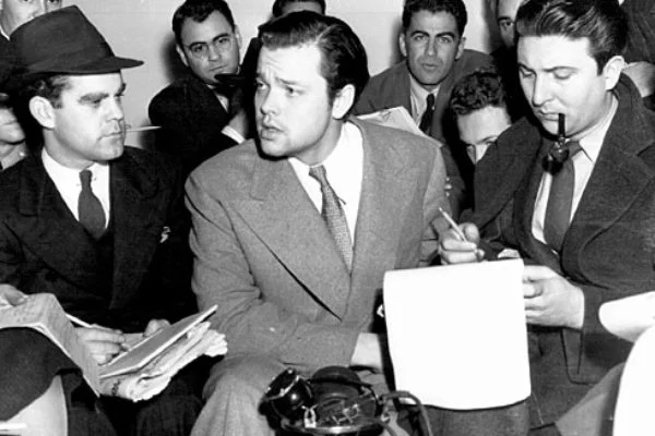 mercury theater on the air - orson welles 4.jpg
